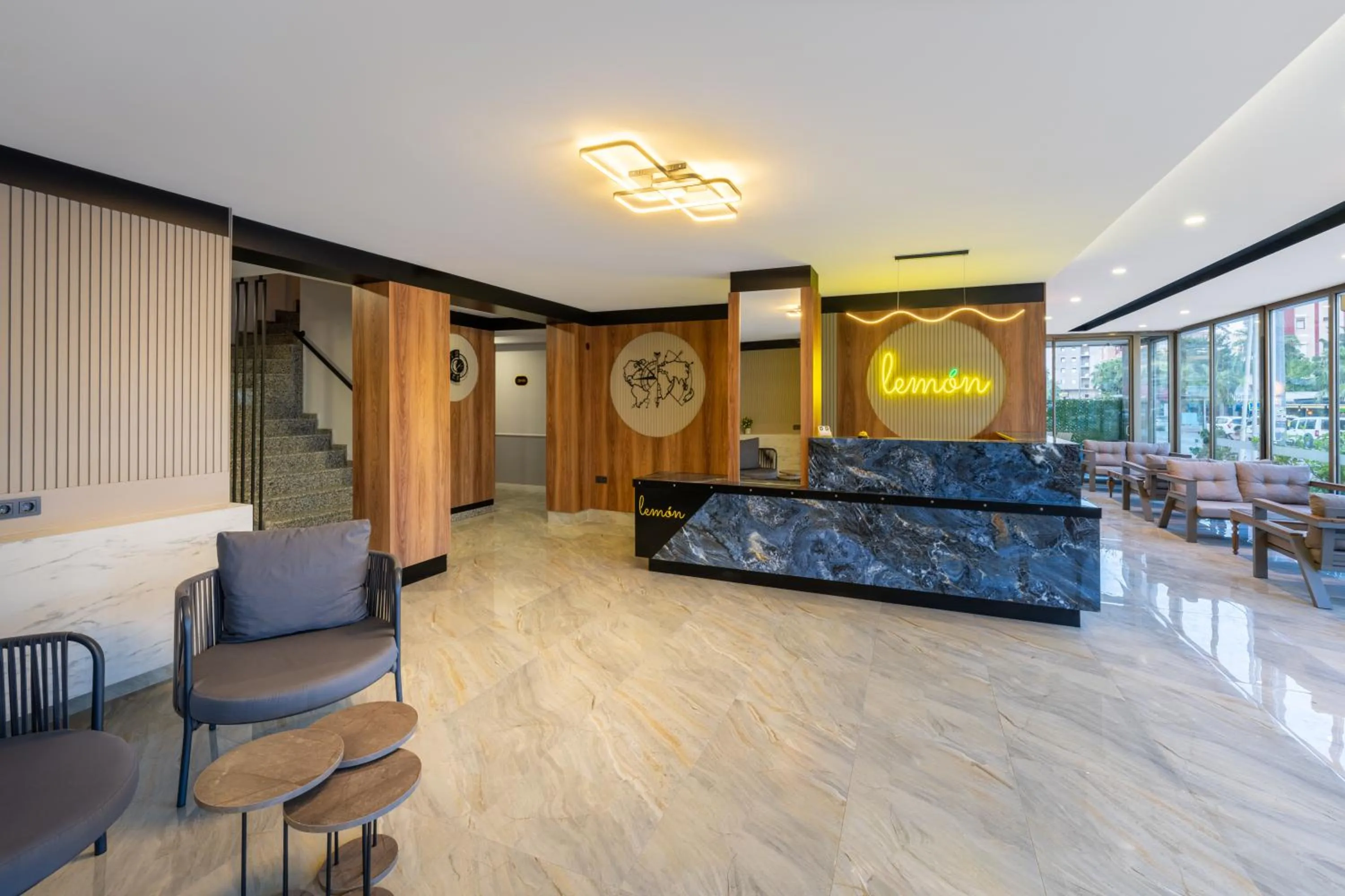 Lobby or reception in Lemon Hotel