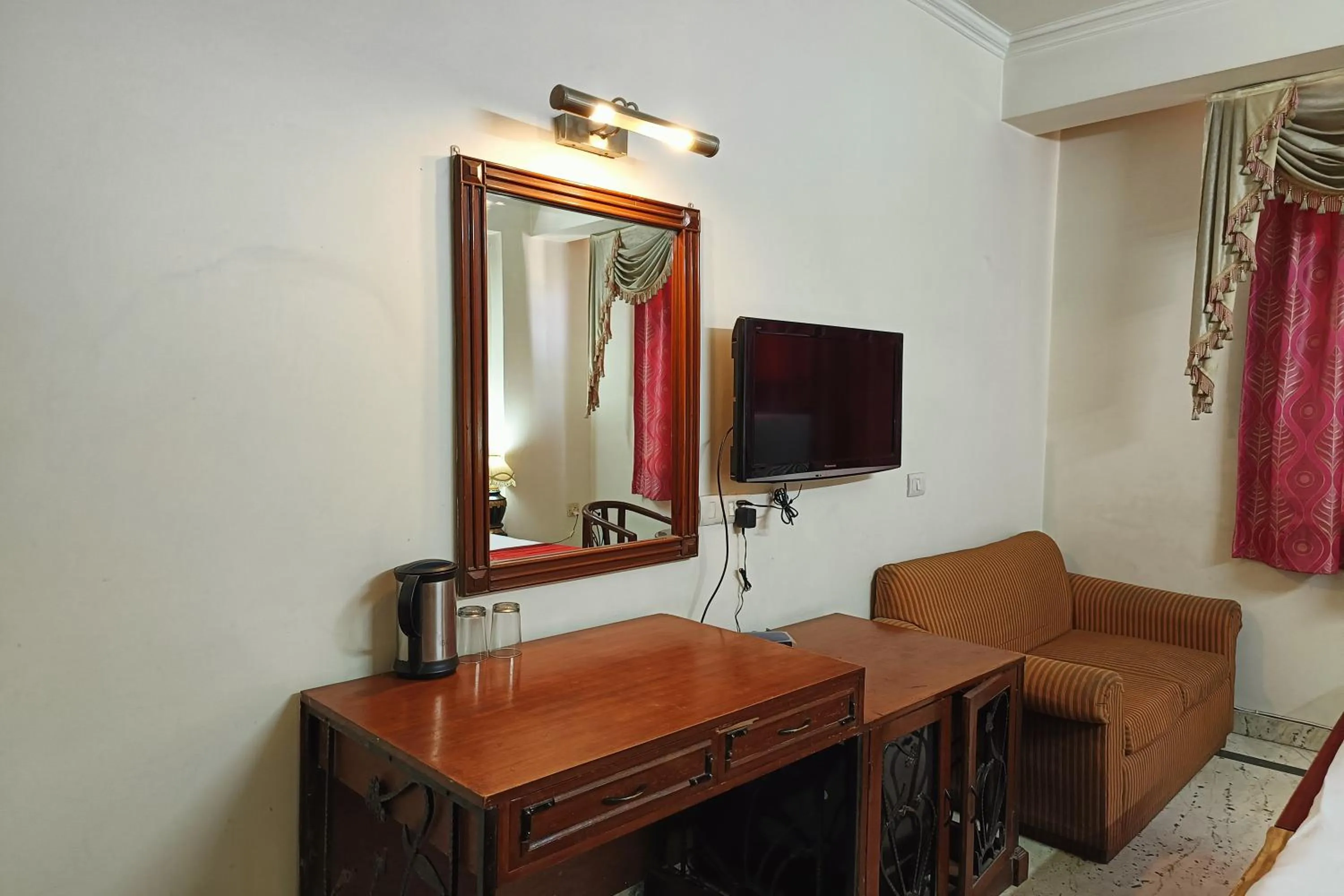 TV and multimedia in Hotel Indraprastha