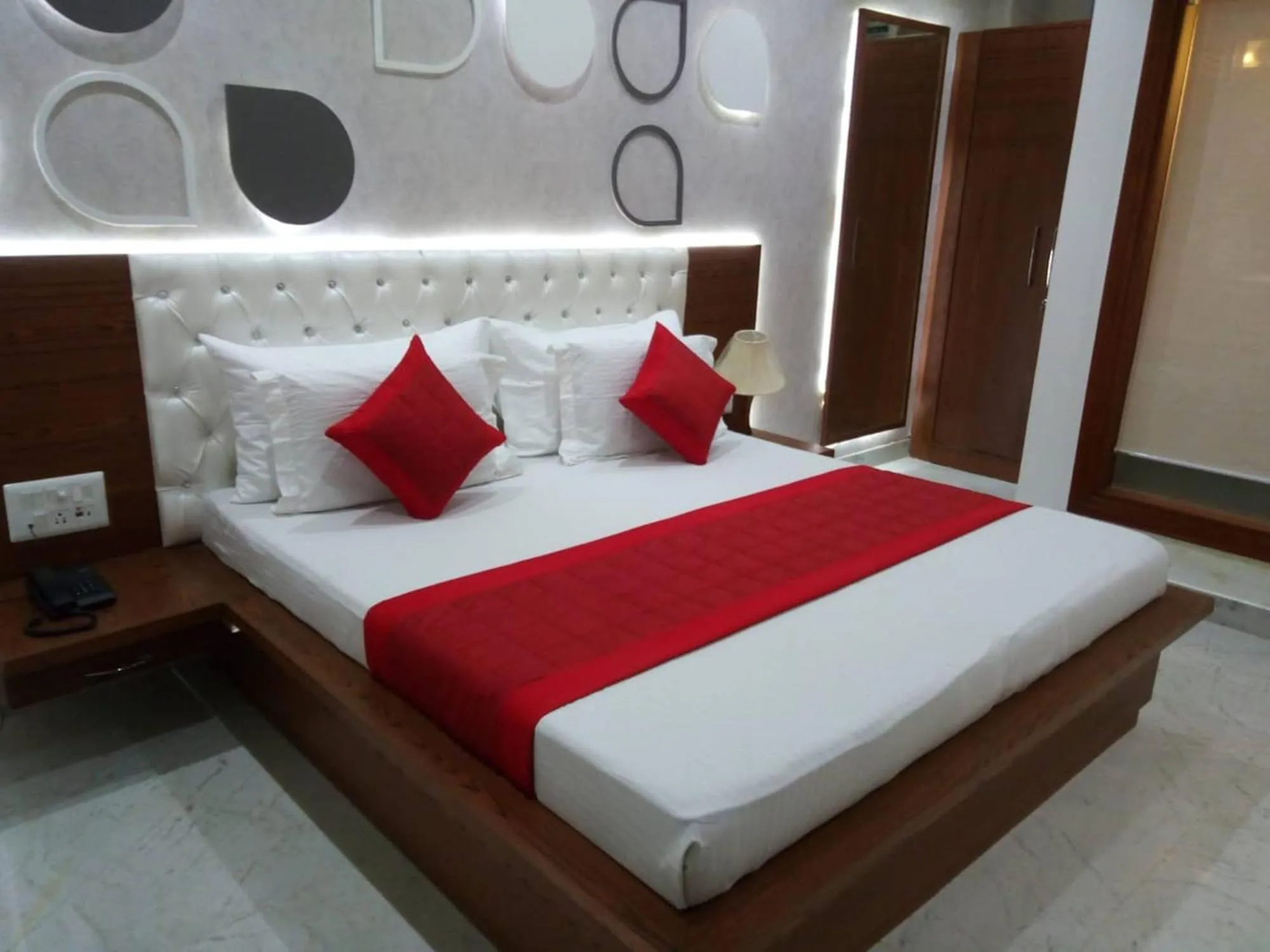 Bed in Hotel Indraprastha