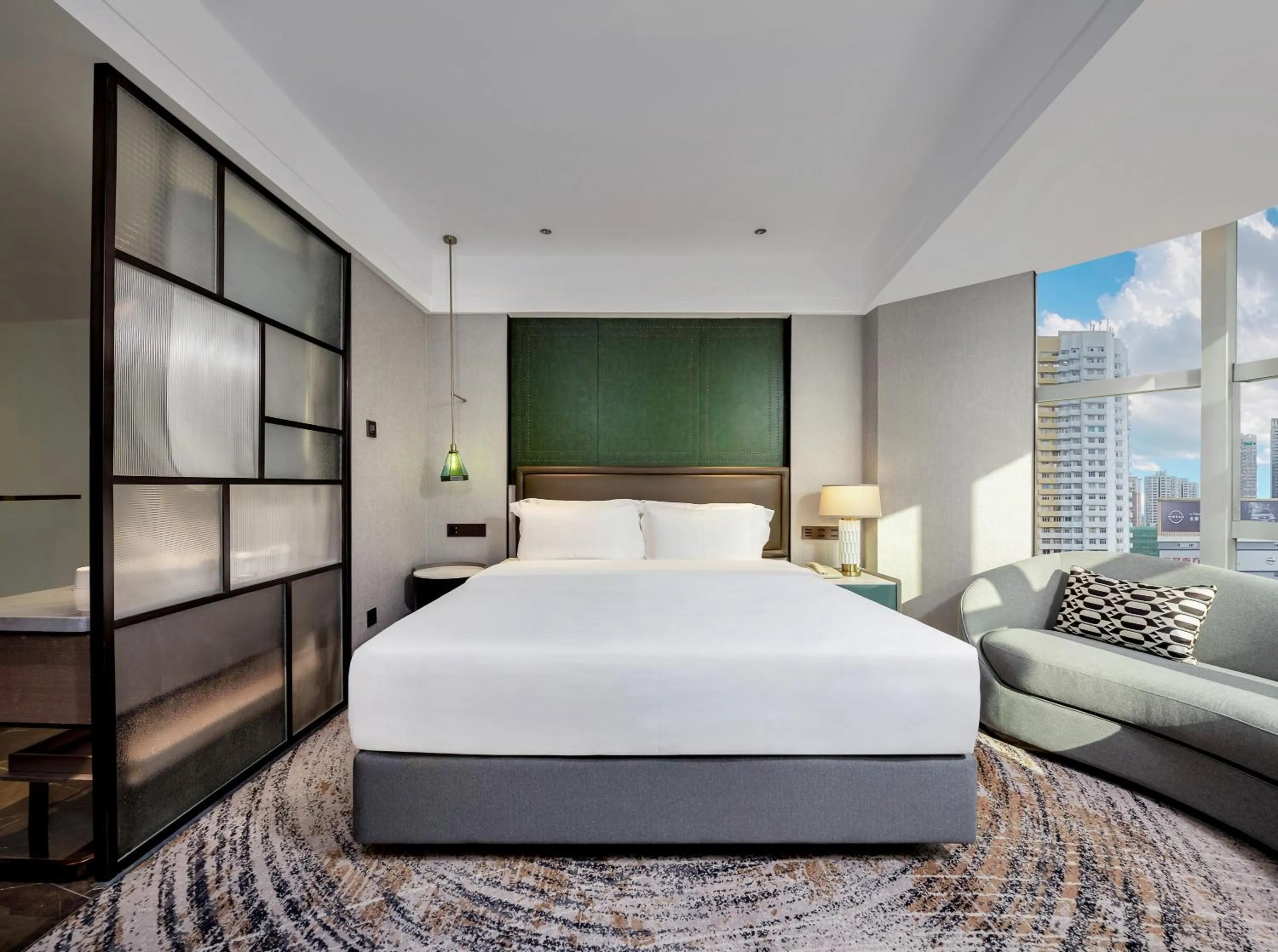 Bedroom, Bed in Shenzhen Shanghai Hotel