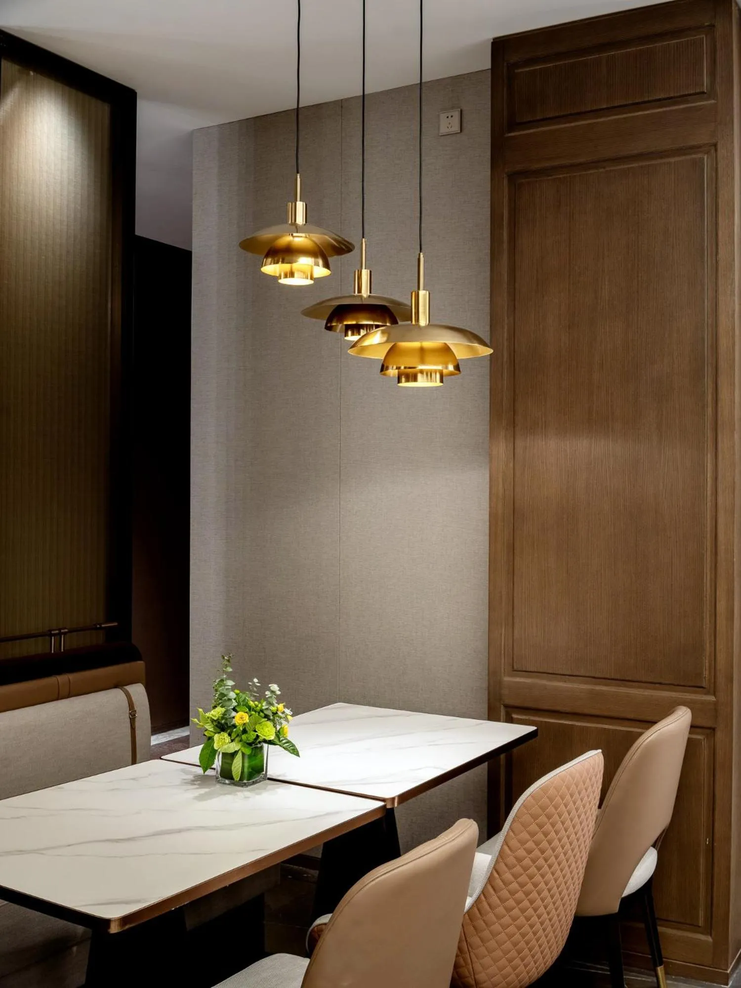 Dining area in Shenzhen Shanghai Hotel