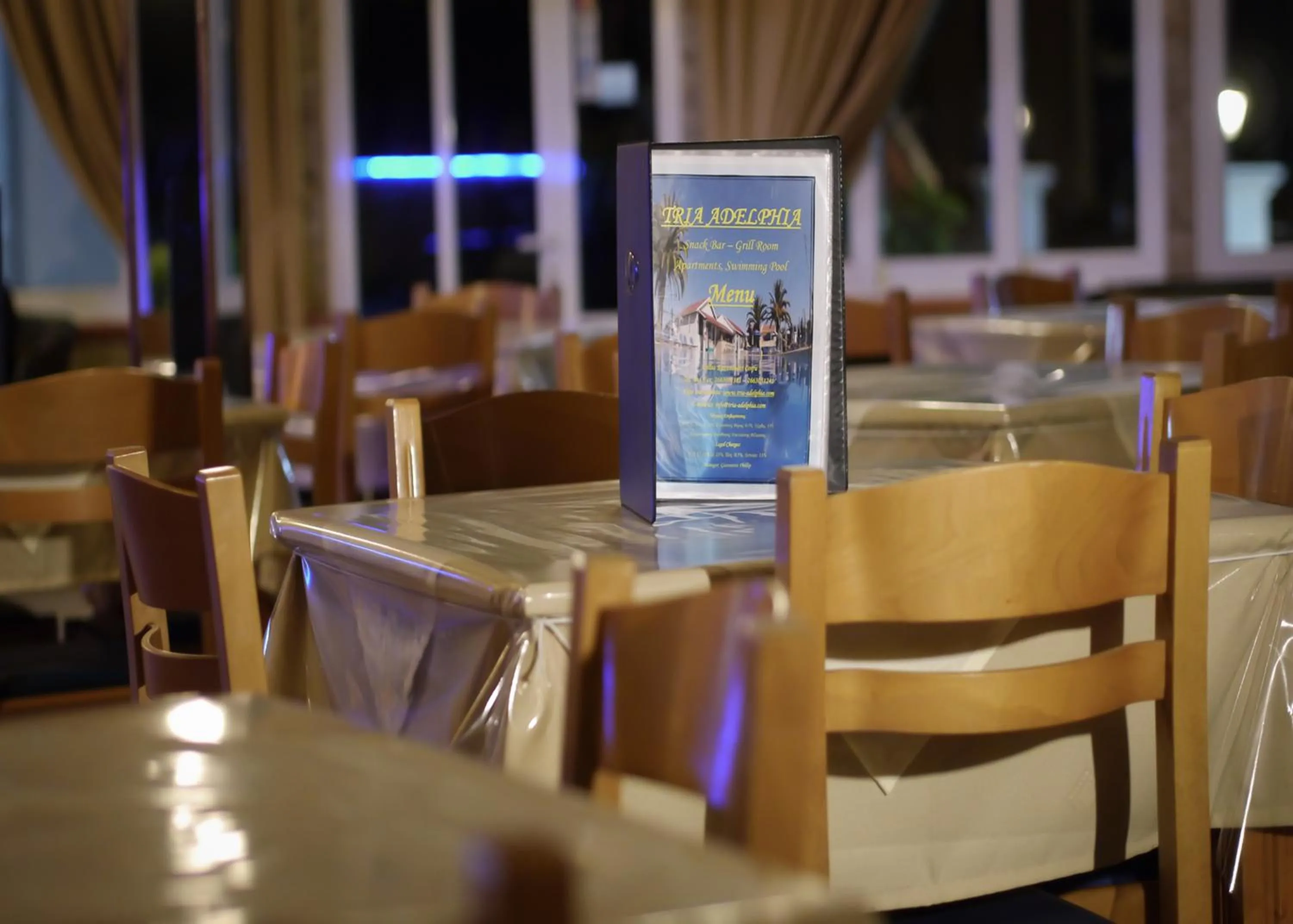 Restaurant/places to eat in Tria Adelphia