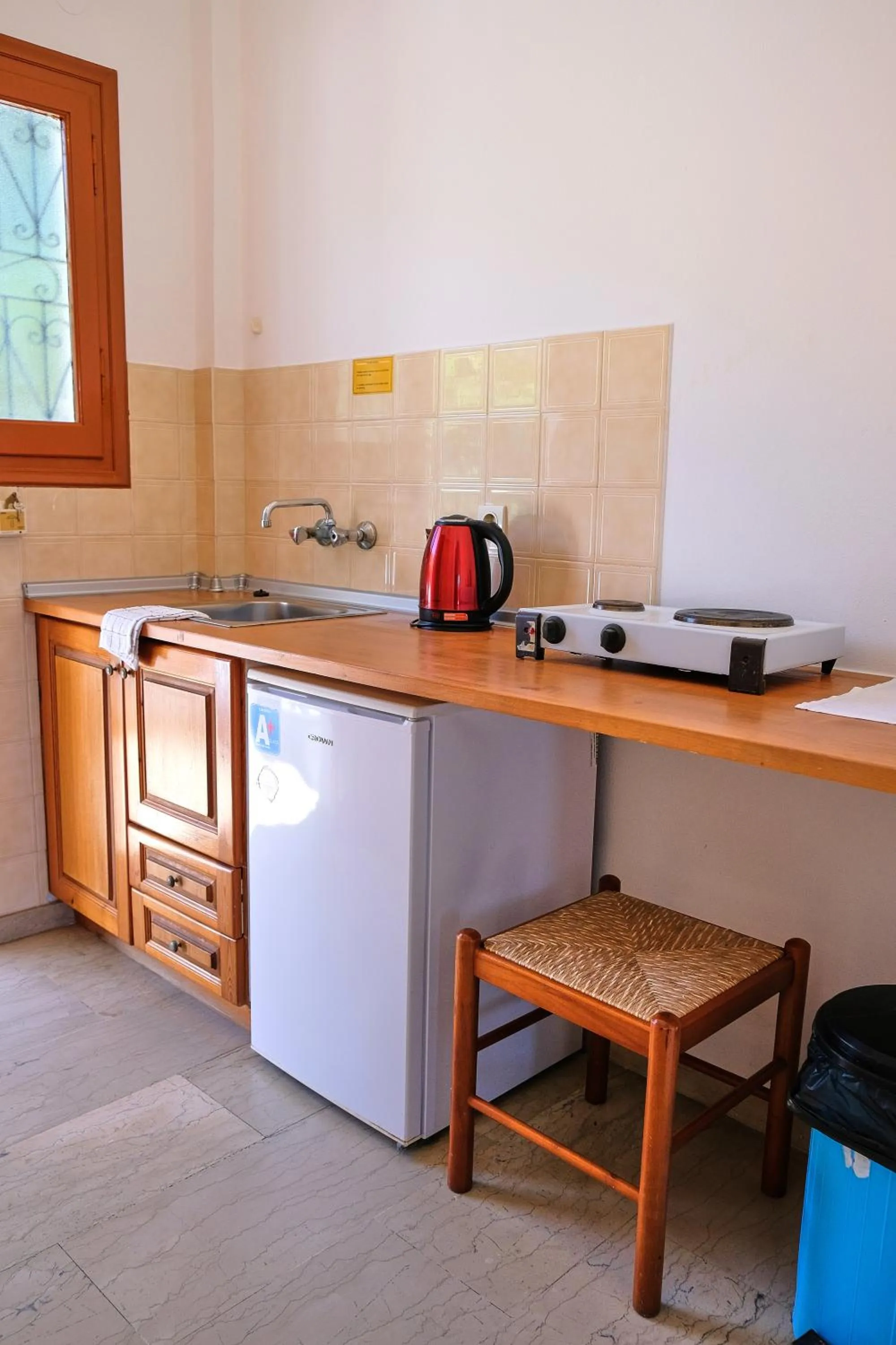Kitchen or kitchenette in Tria Adelphia