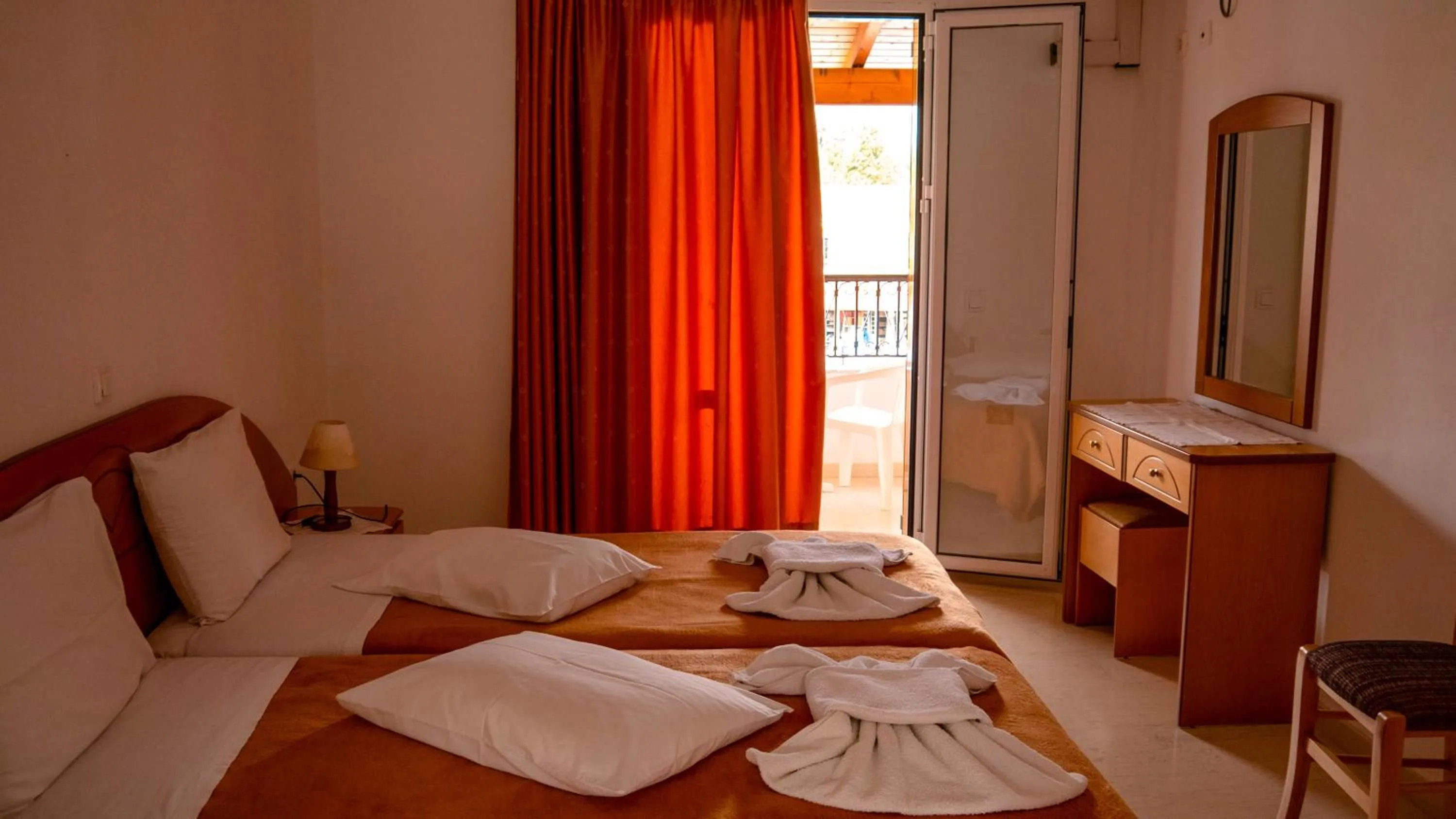 Bed in Tria Adelphia