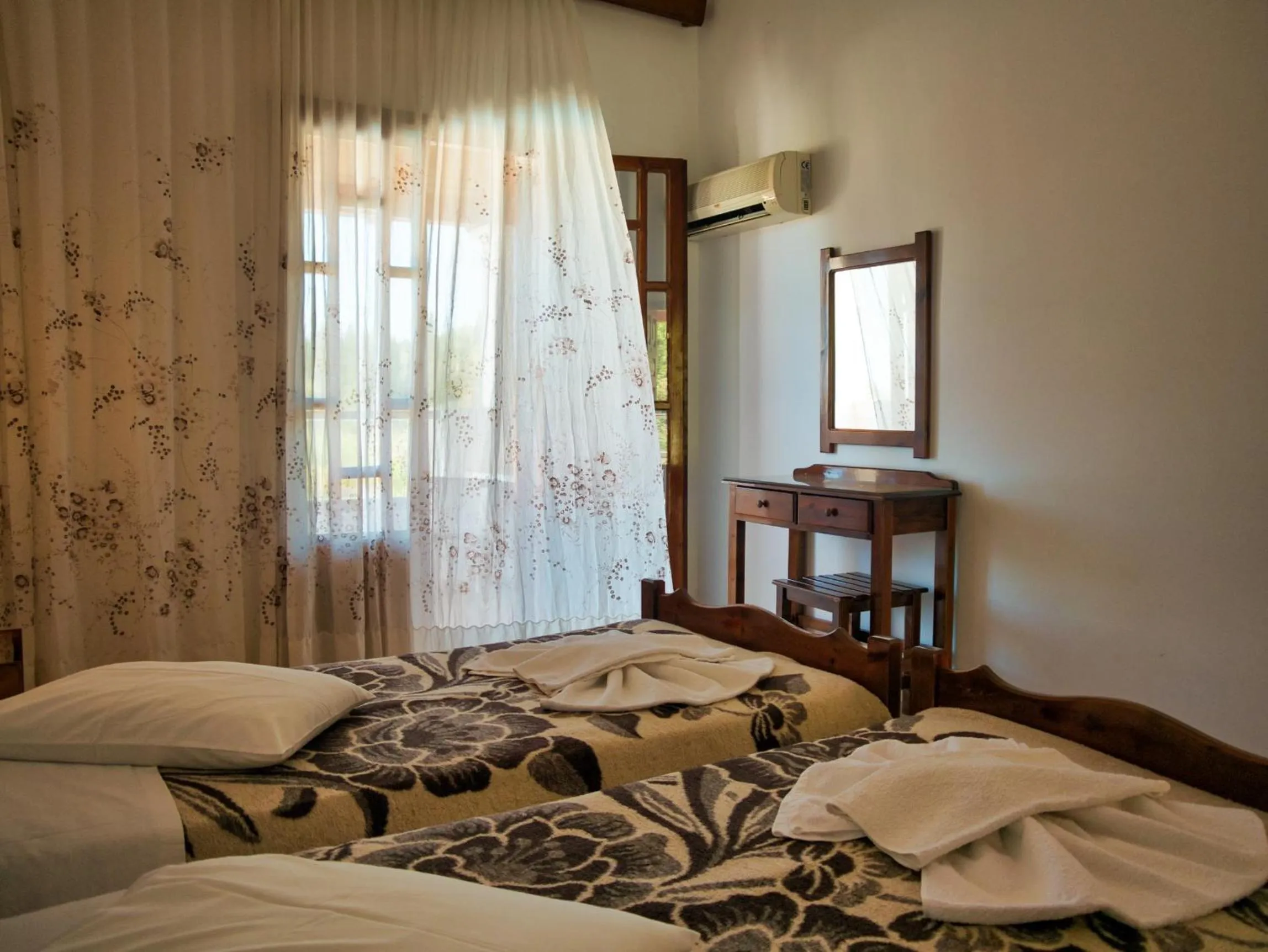 Bedroom, Bed in Tria Adelphia