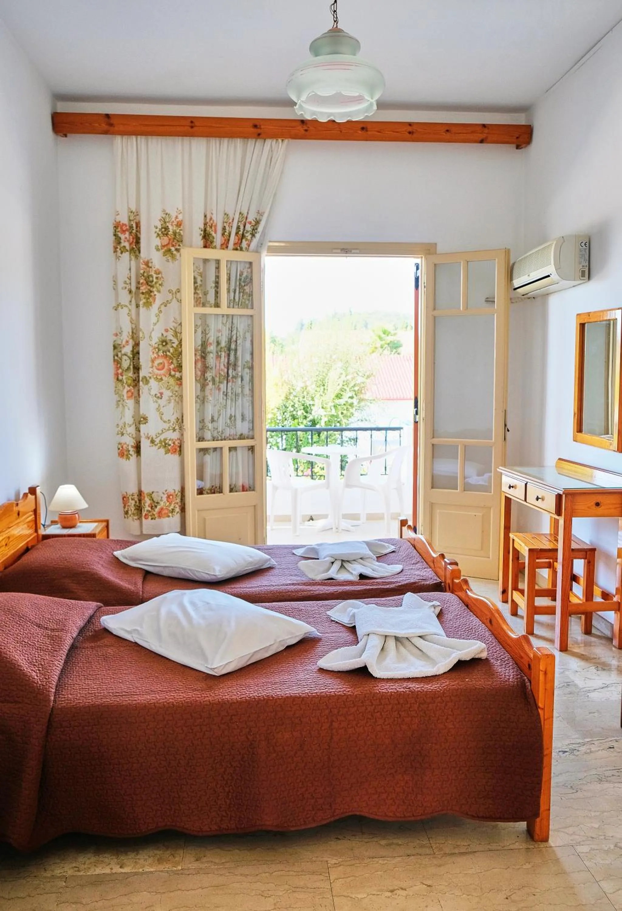Bedroom, Bed in Tria Adelphia