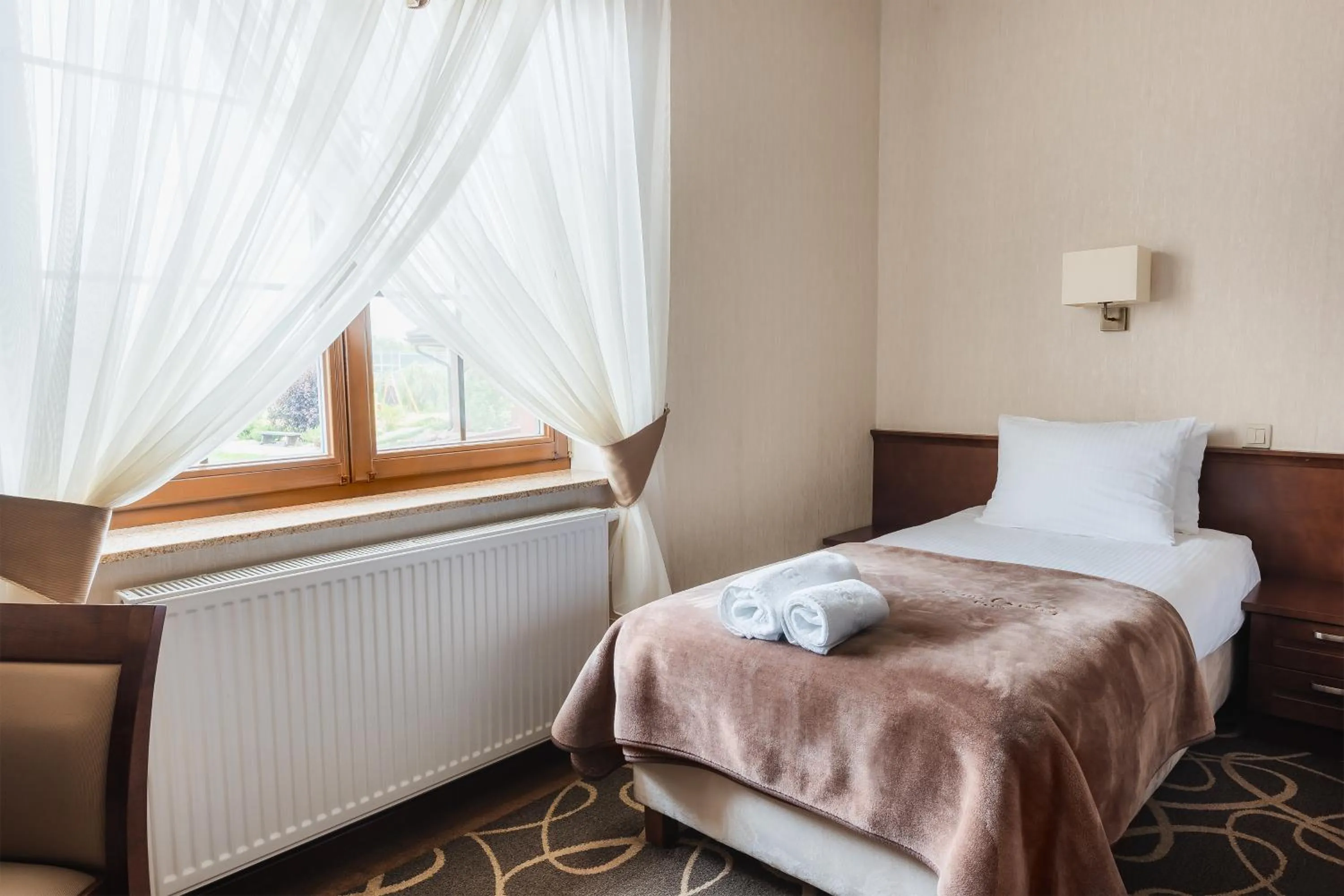 Photo of the whole room, Bed in Hotel Dwór Choiny