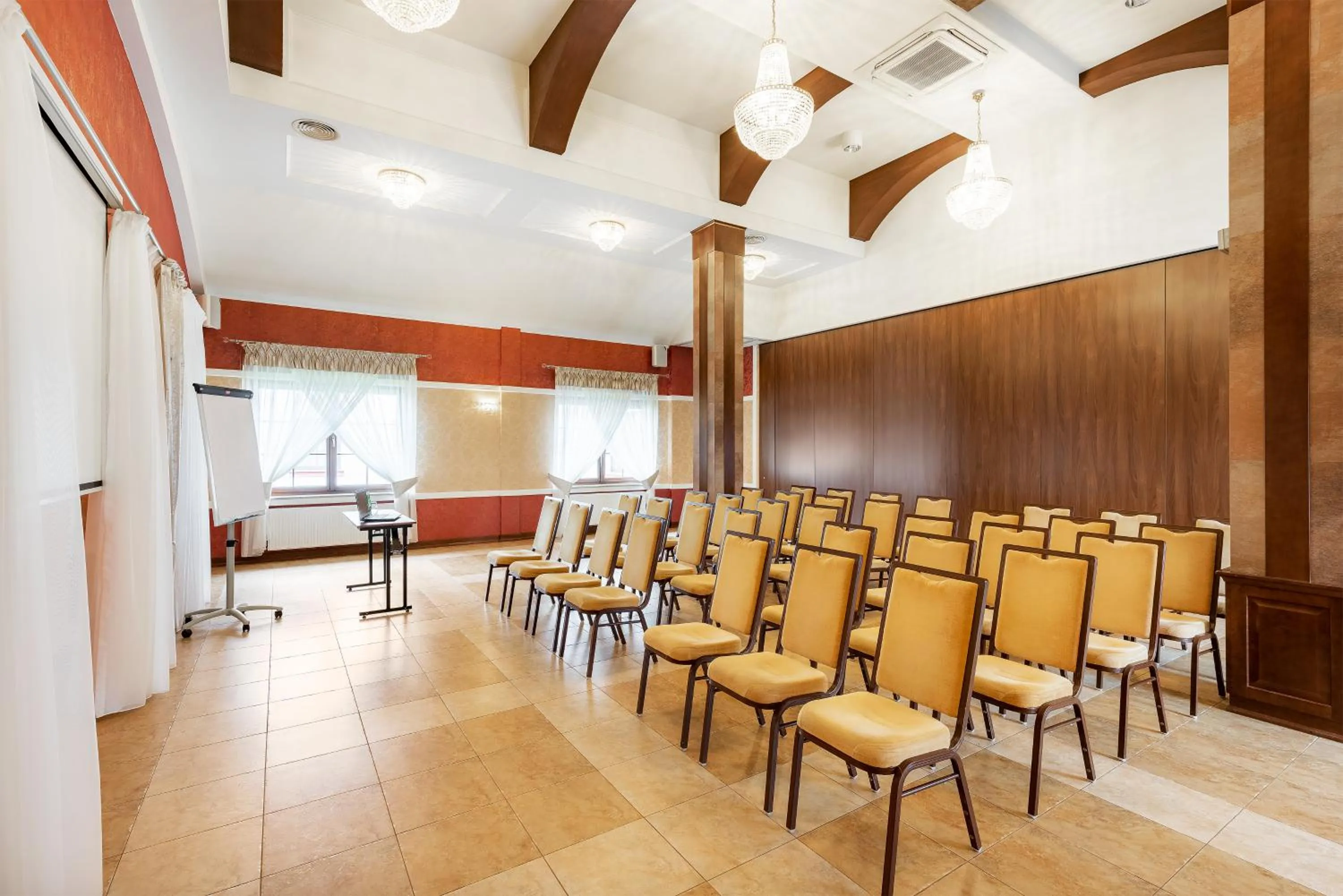 Business facilities in Hotel Dwór Choiny