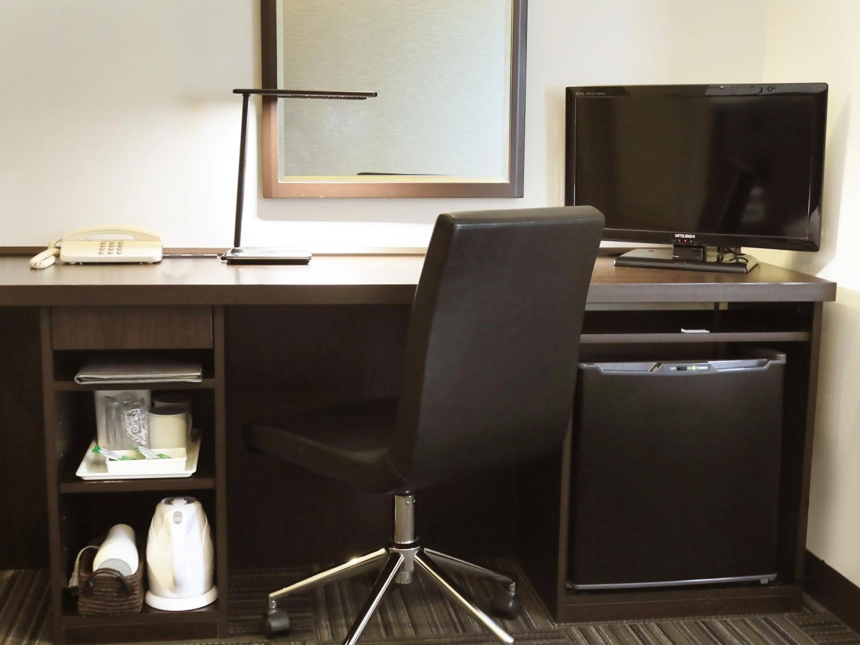 TV and multimedia in Atsugi Urban Hotel