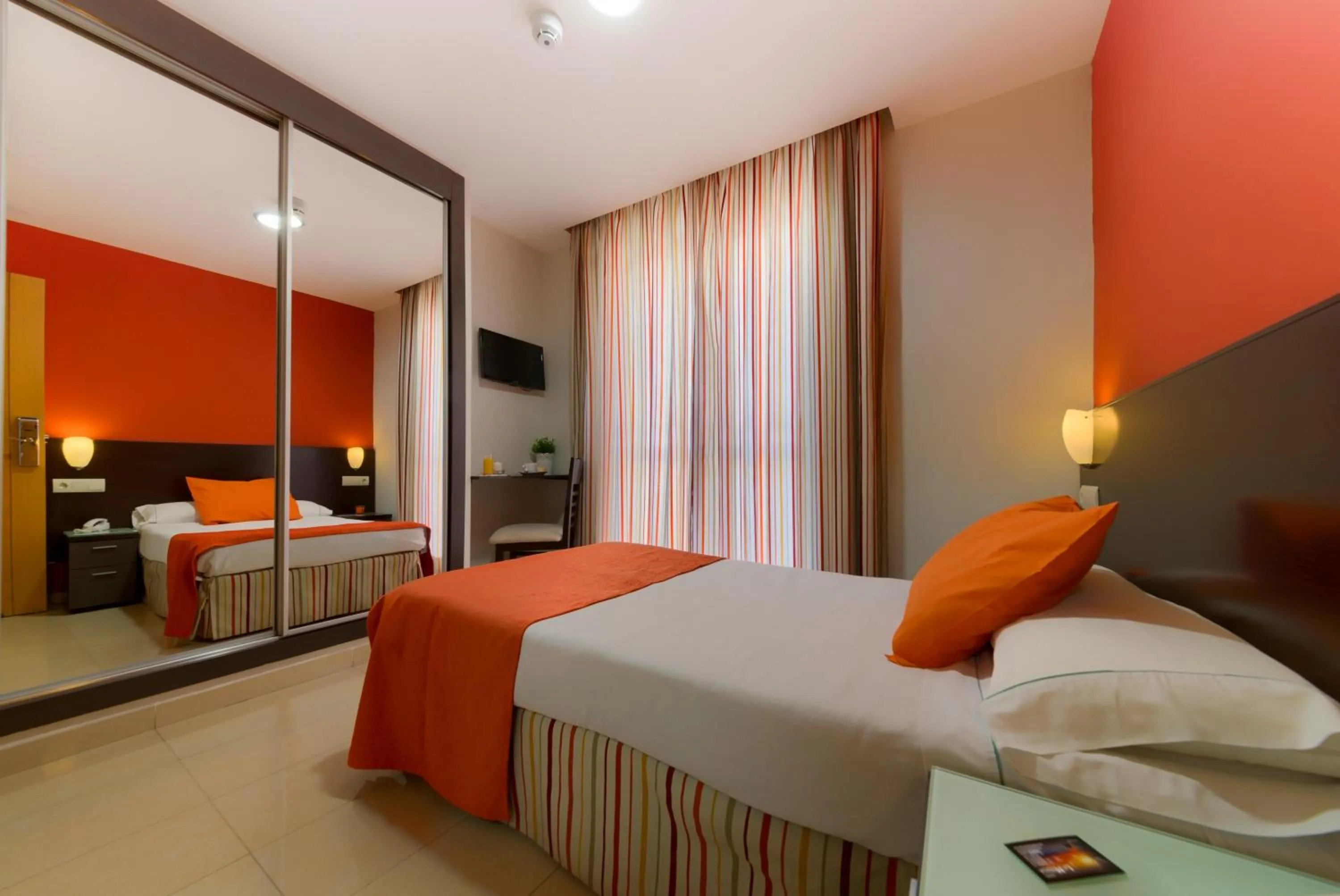 Bedroom in Hotel La Mirada