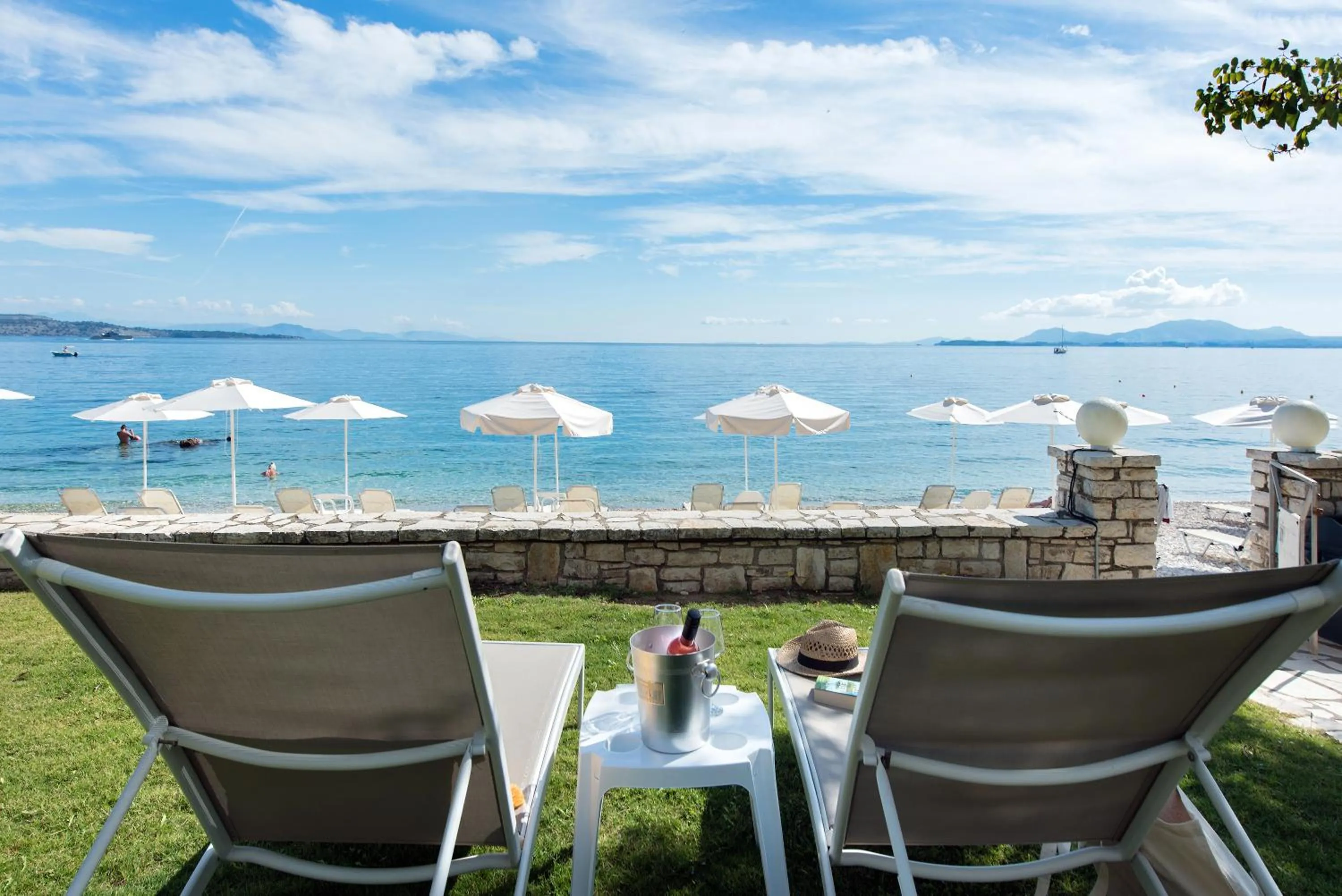 Garden in Krouzeri Beach Apartments