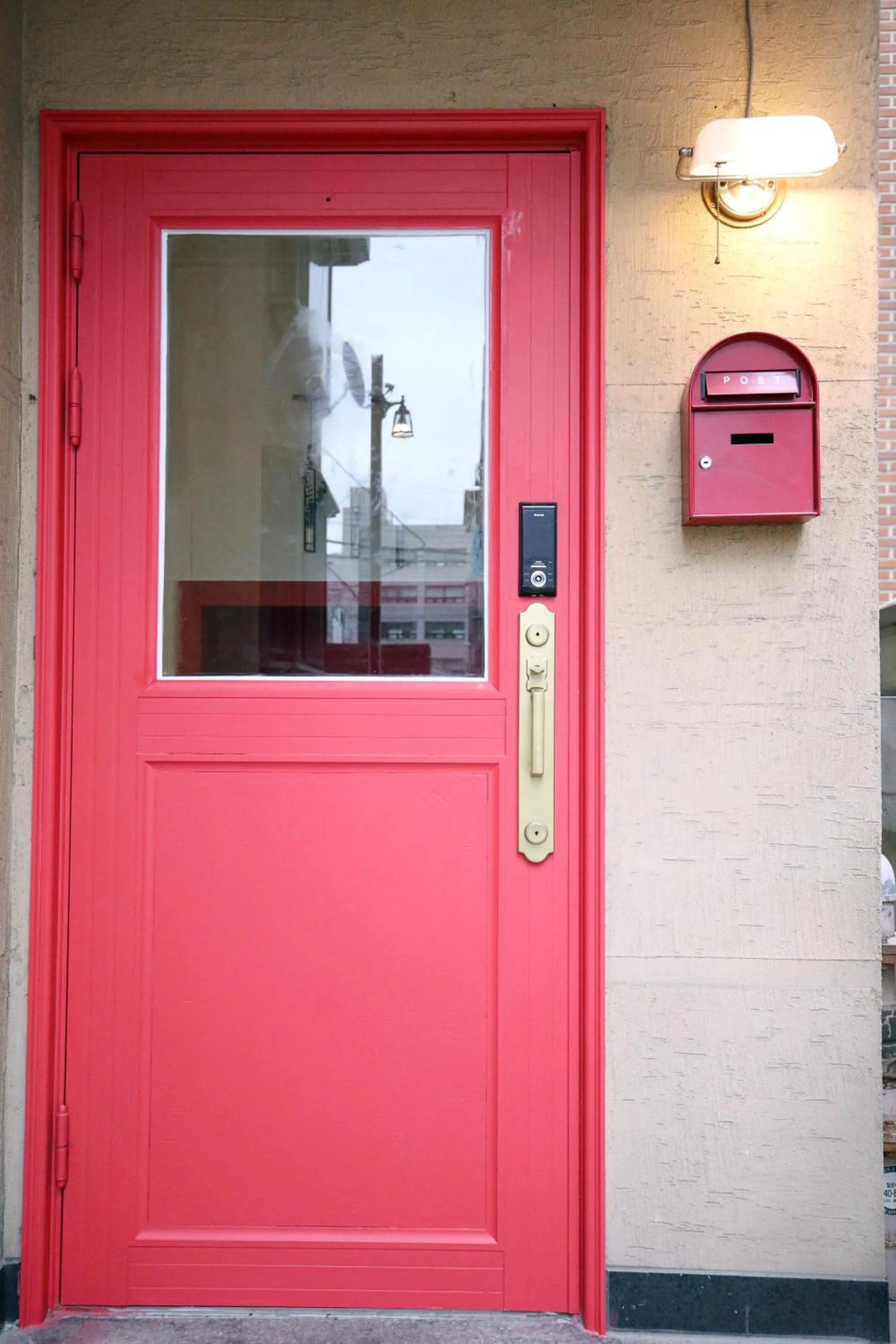 Facade/entrance in Zibro S