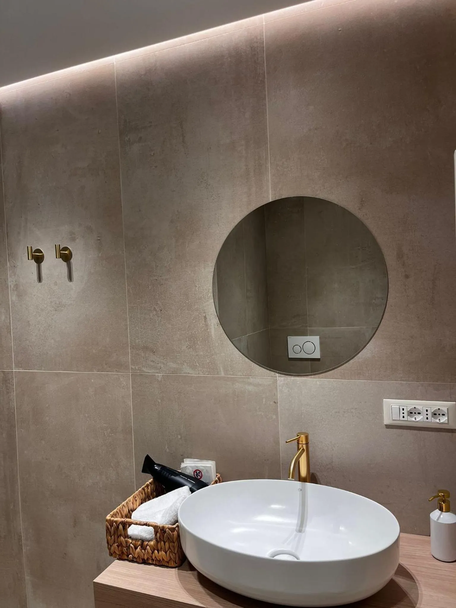 Bathroom in Adalesia Hotel & Coffee