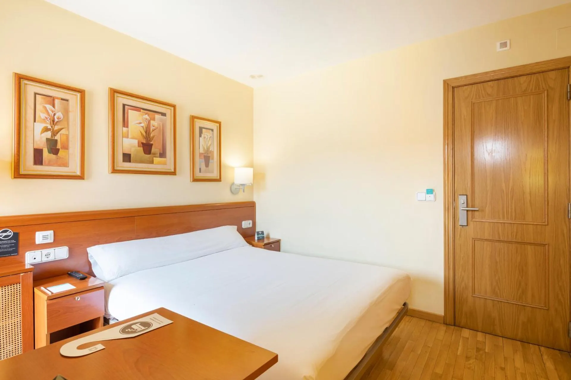 Bed in Hostal Alda Río Duero