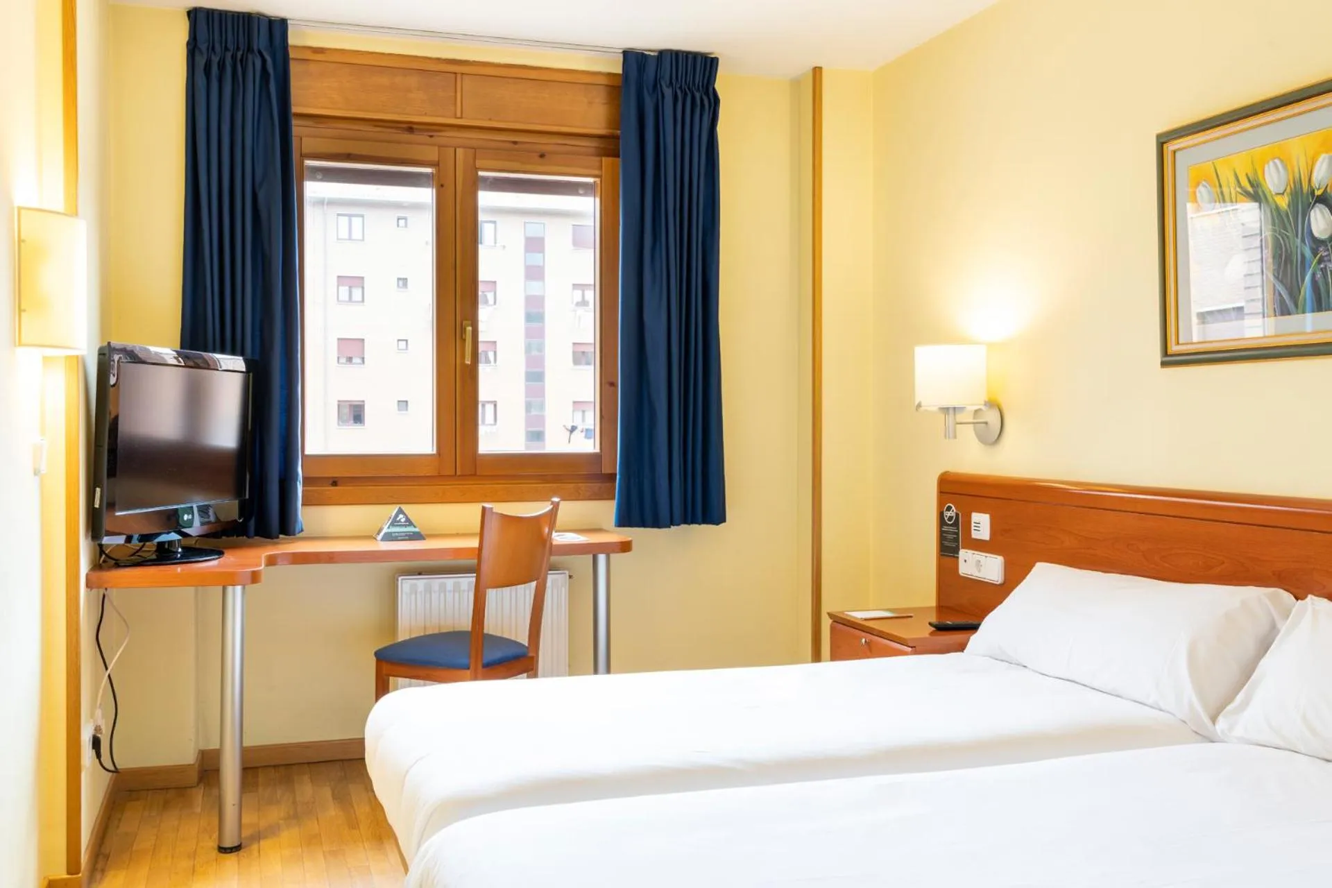 Bed in Hostal Alda Río Duero