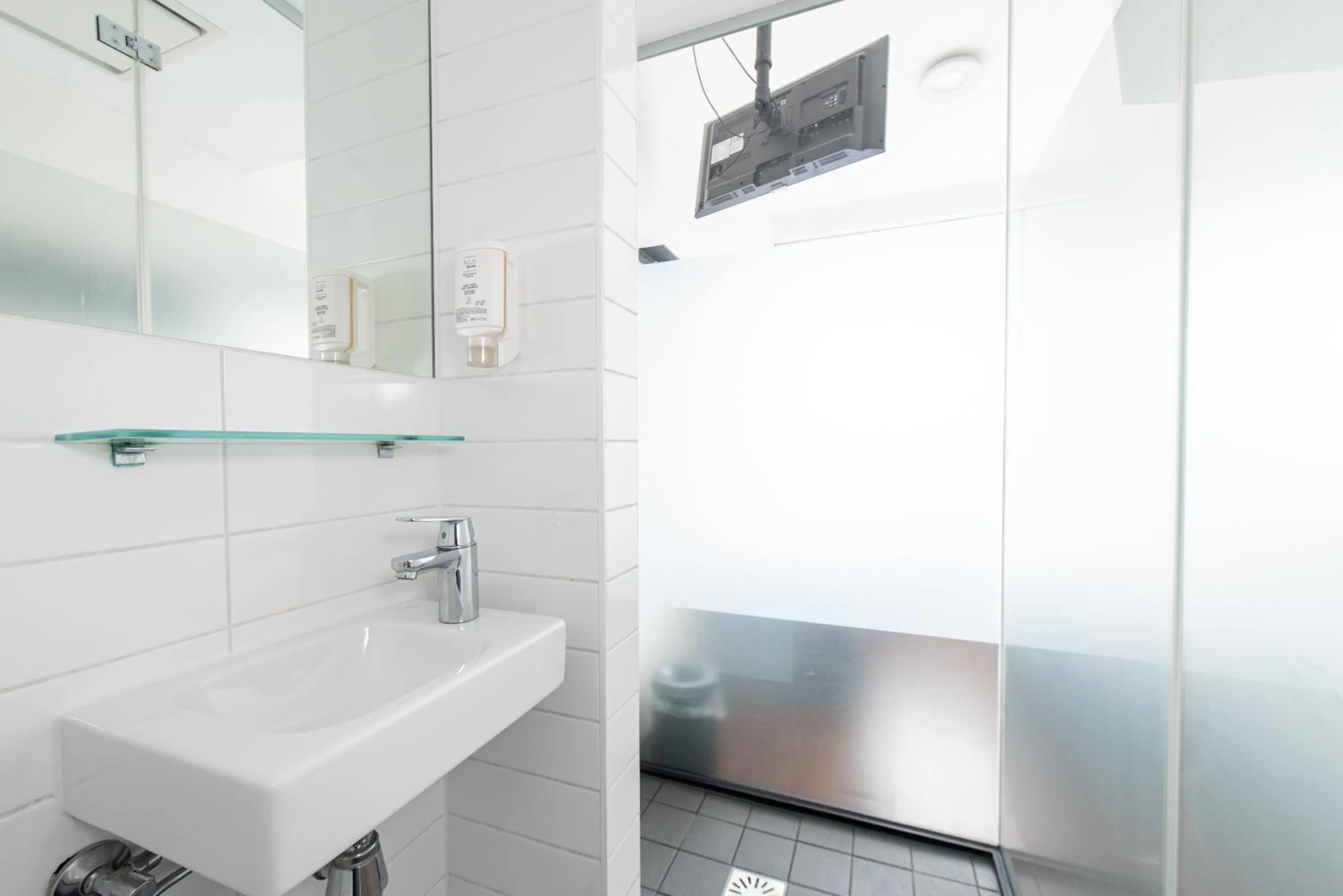 Bathroom in easyHotel Amsterdam City Centre South