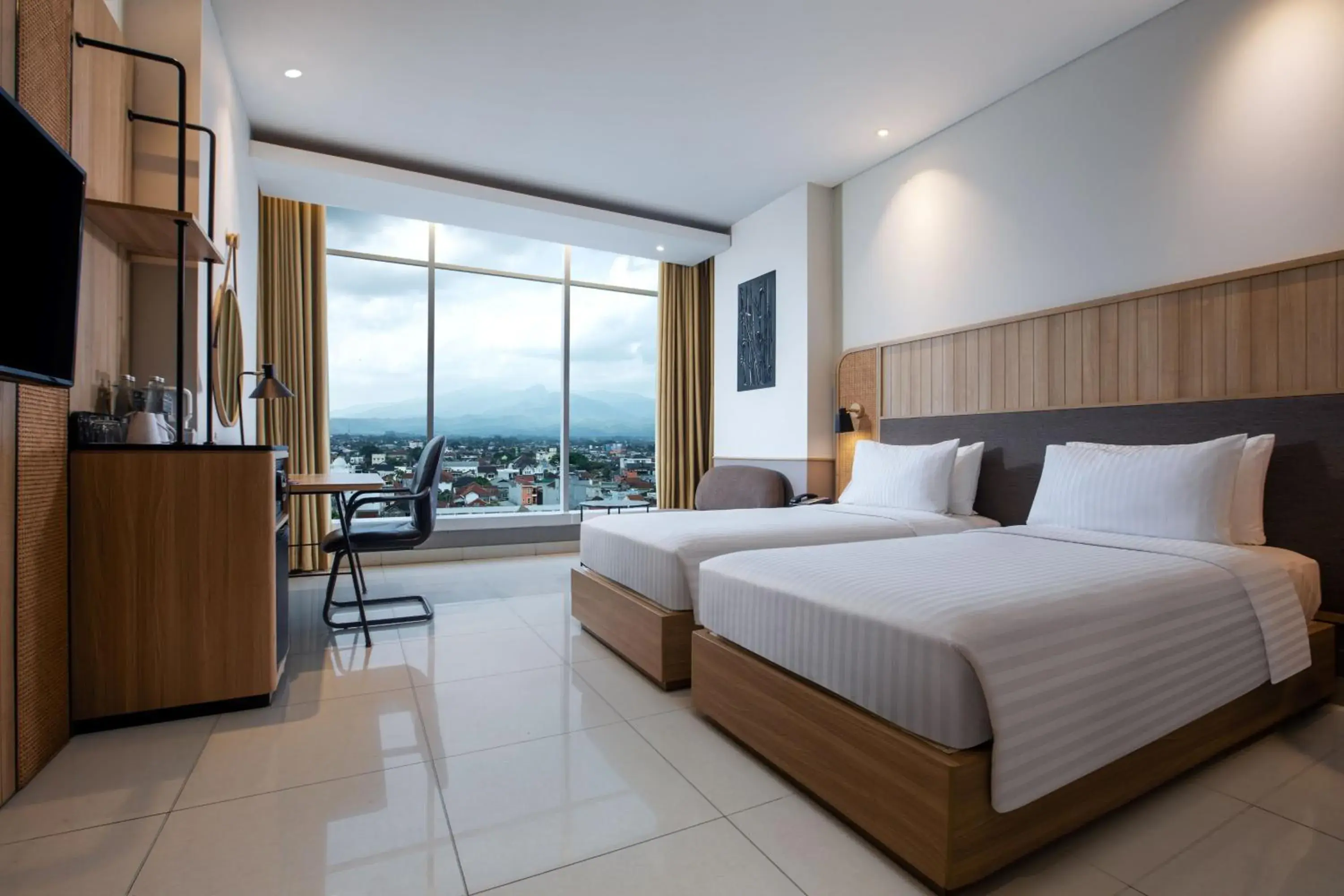 Deluxe Twin Room in Hotel Santika Tasikmalaya Deluxe Twin Room in Hotel Santika Tasikmalaya