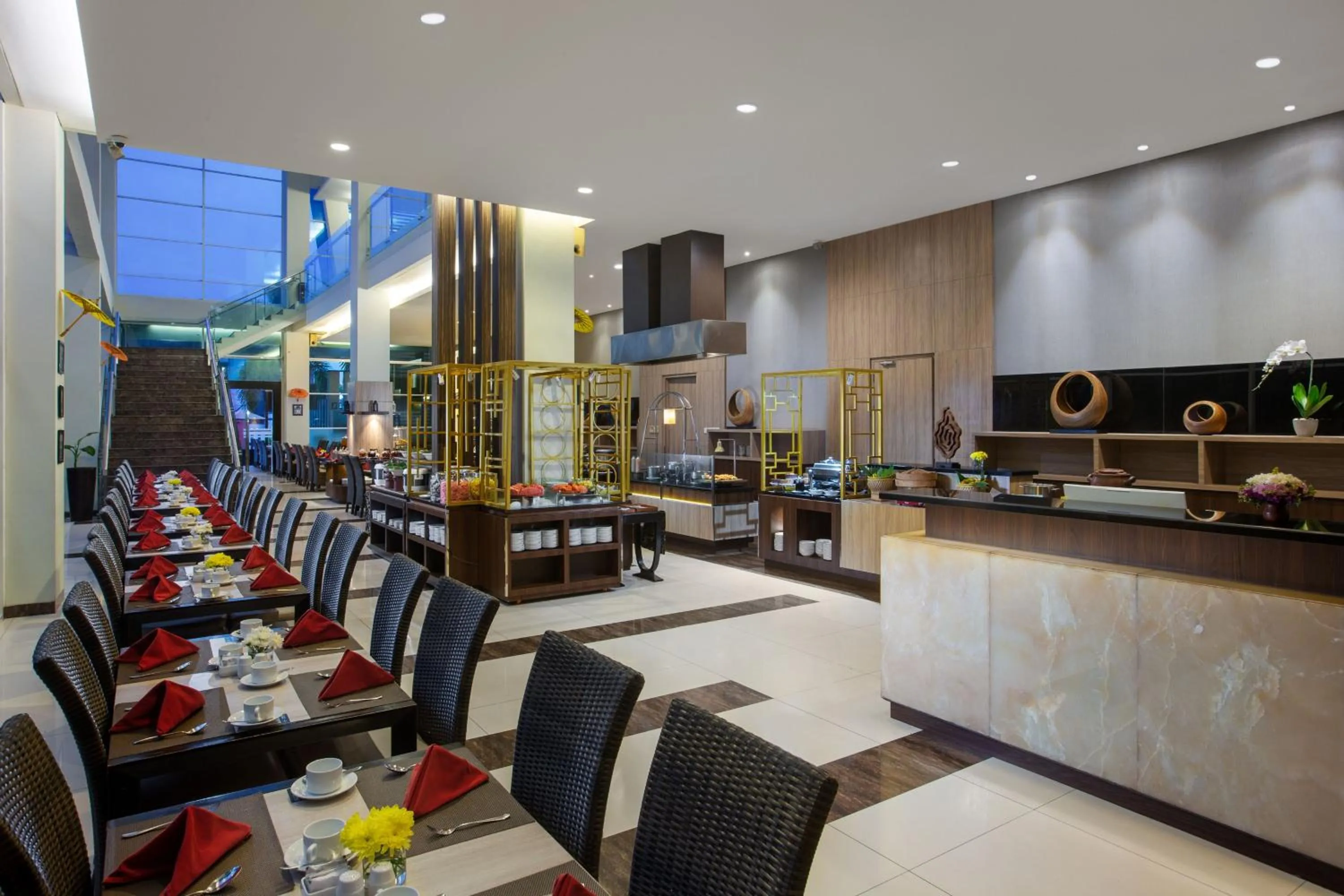 Restaurant/places to eat in Hotel Santika Tasikmalaya