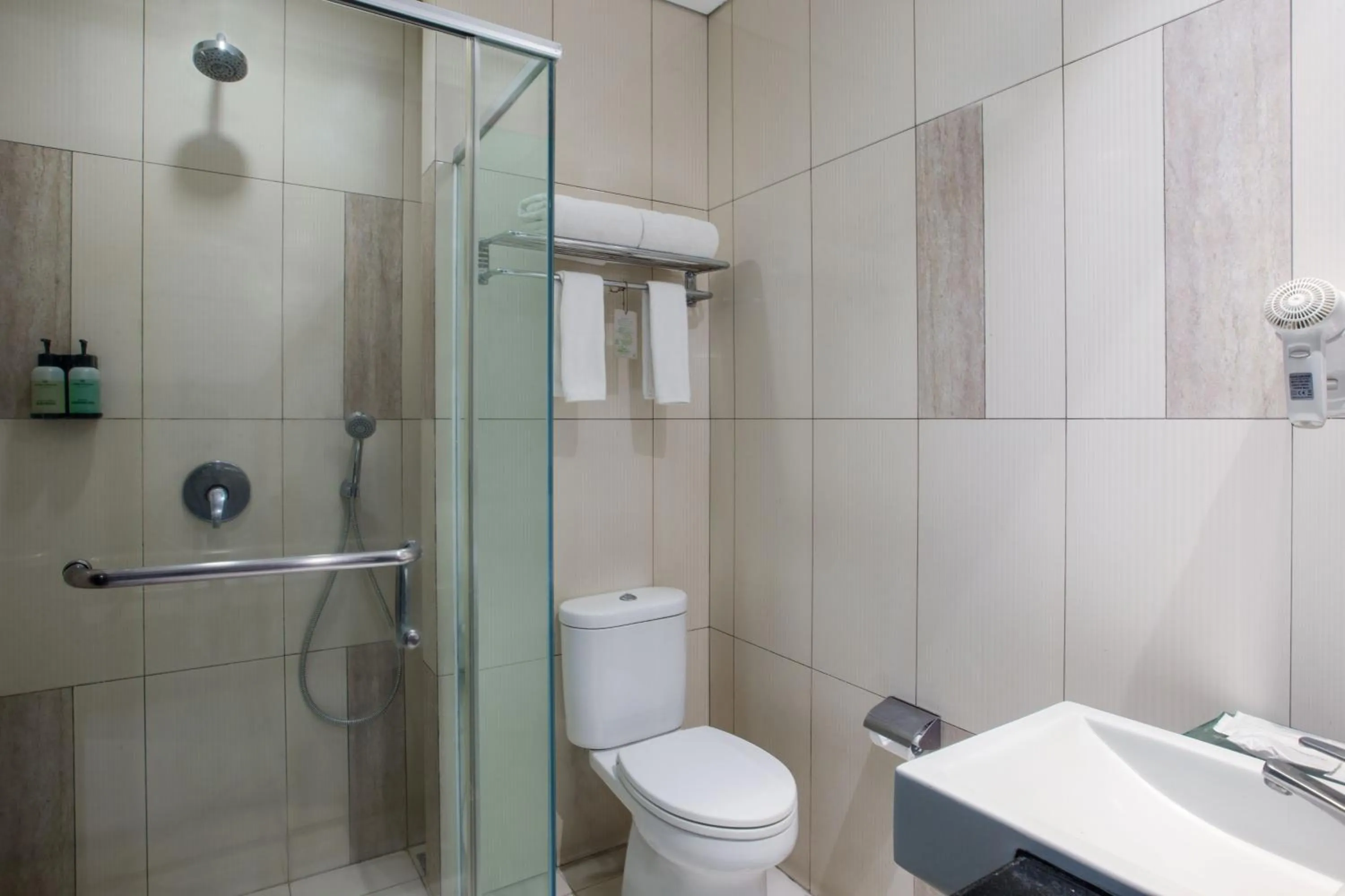 Bathroom in Hotel Santika Tasikmalaya