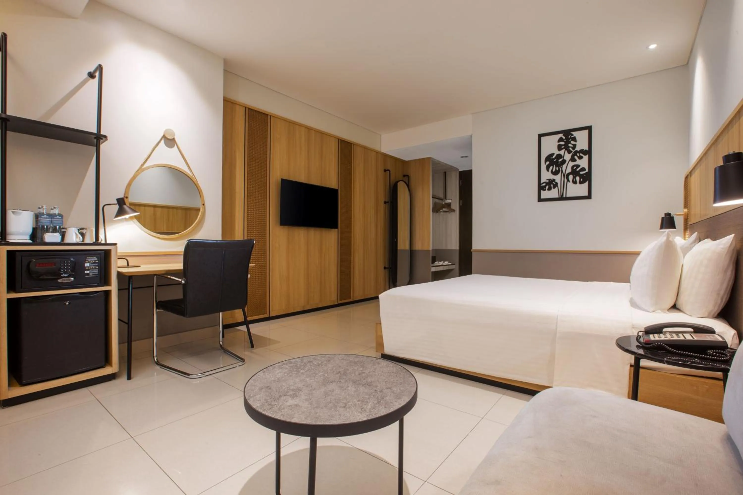 Bedroom, Bed in Hotel Santika Tasikmalaya