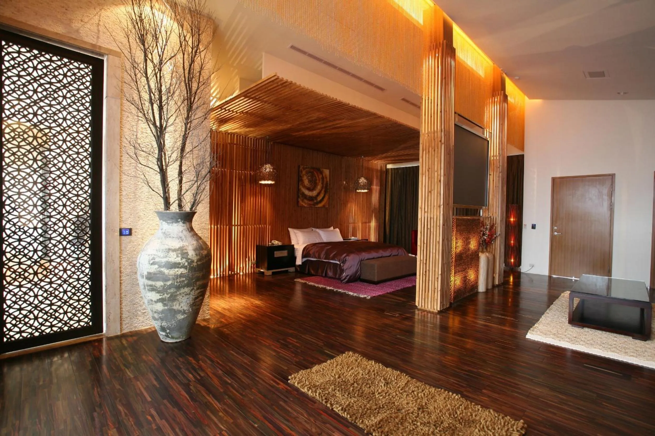 bunk bed, Bed in Chateau Boutique Motel