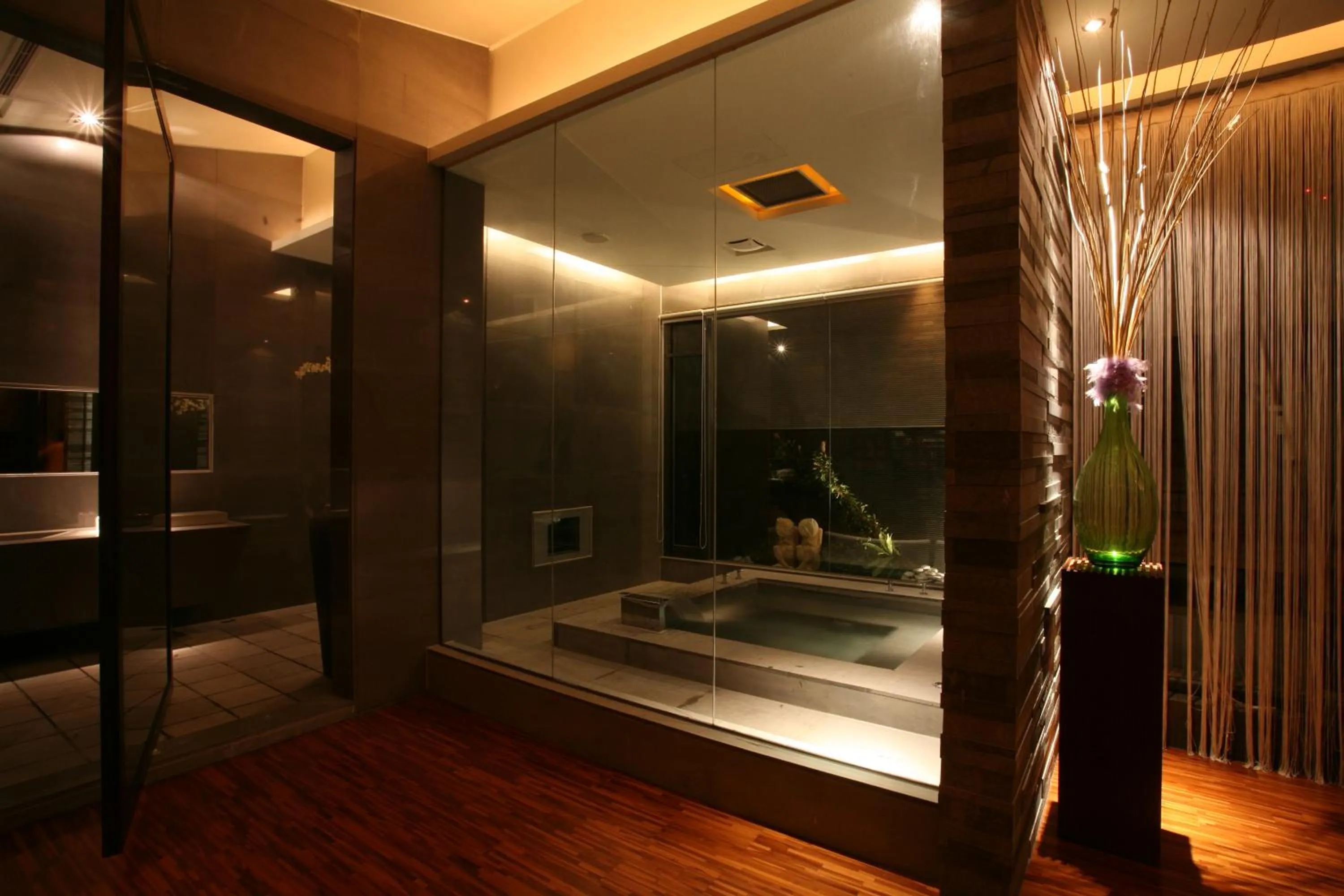 Bathroom in Chateau Boutique Motel