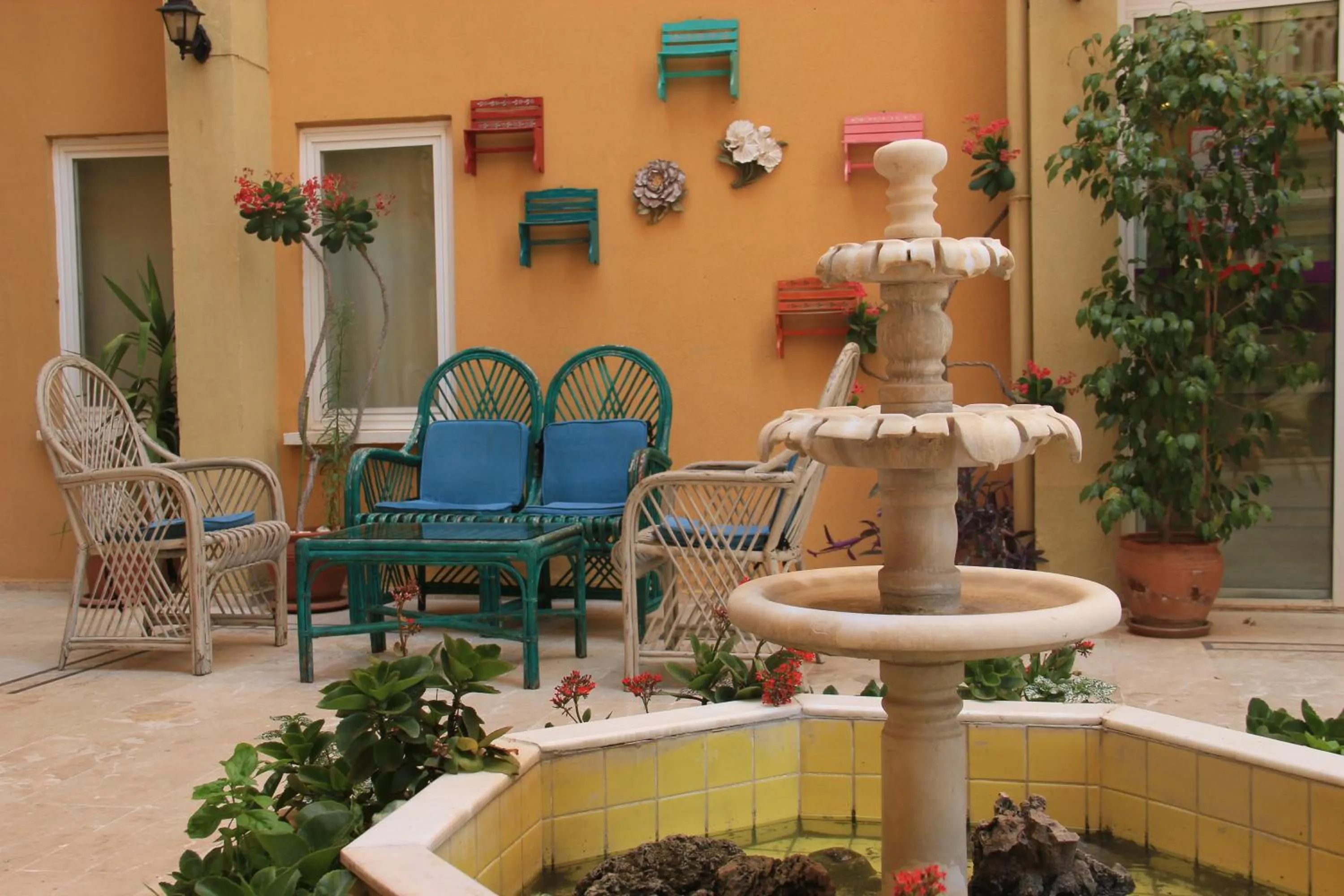 Patio in Benna Hotel