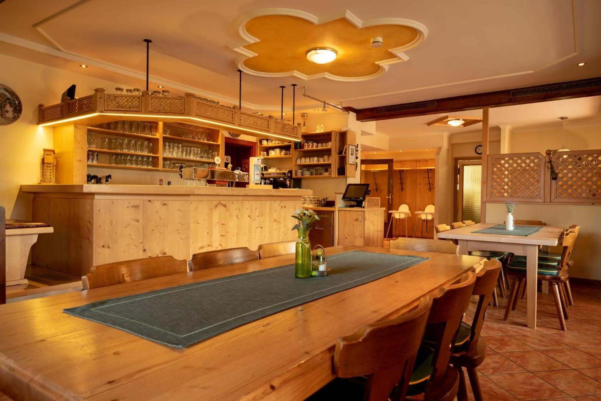 Restaurant/places to eat in s'Wirtshaus by Alpine Genusswelten