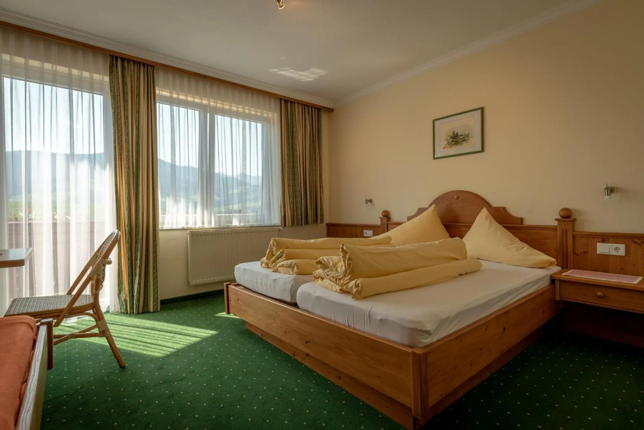 Photo of the whole room, Bed in s'Wirtshaus by Alpine Genusswelten