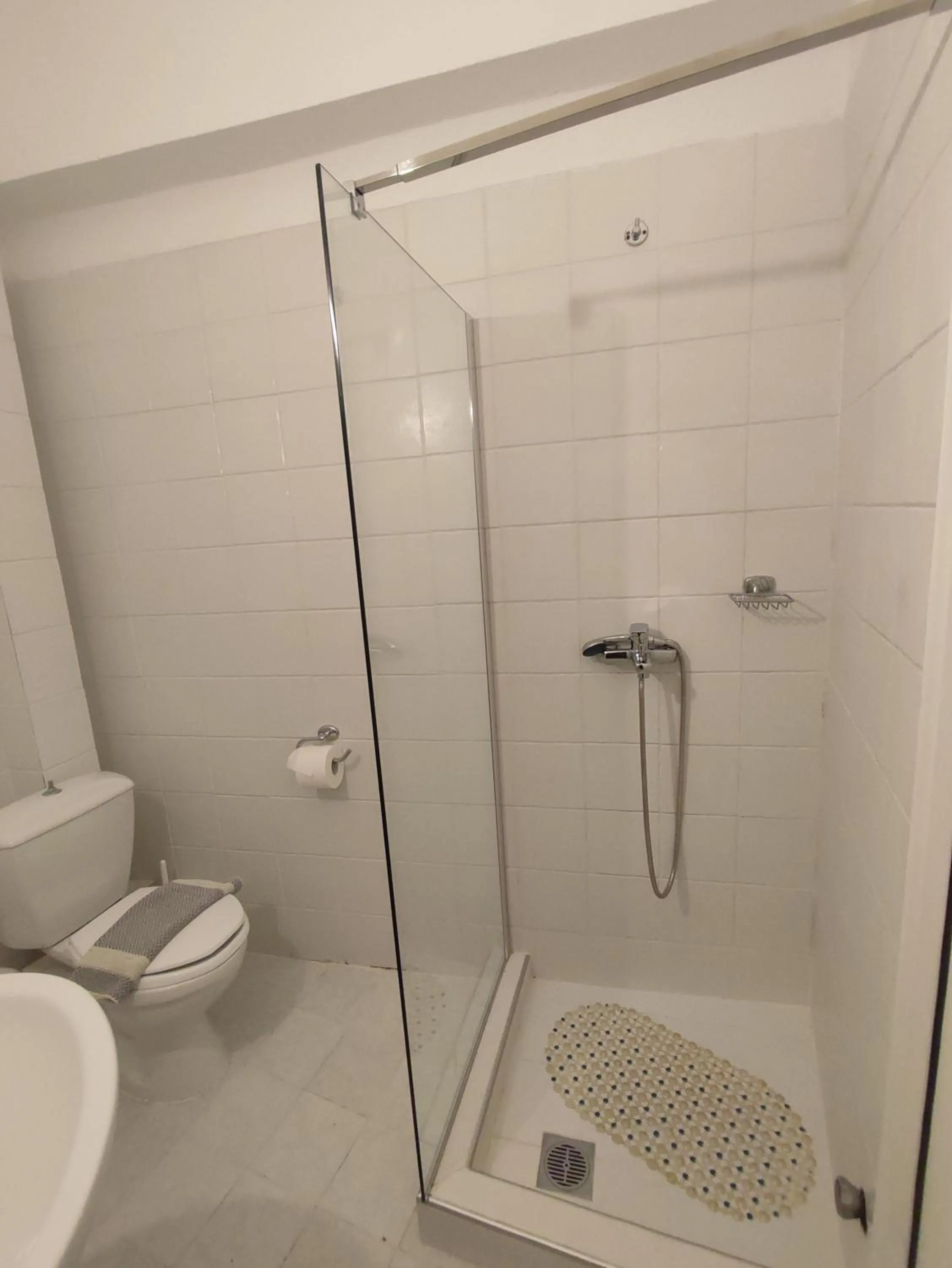 Bathroom in Bella Grecia