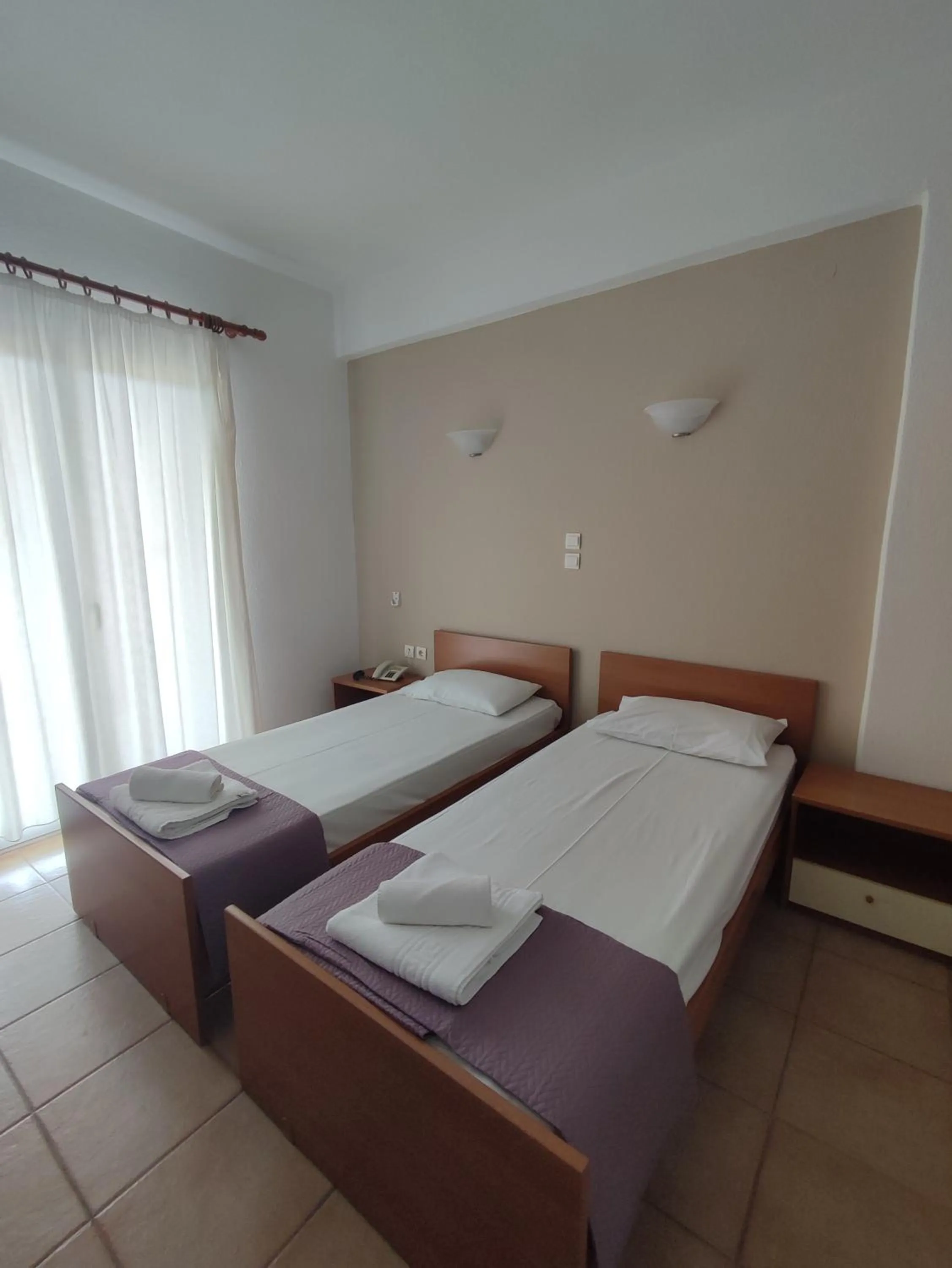 Photo of the whole room, Bed in Bella Grecia