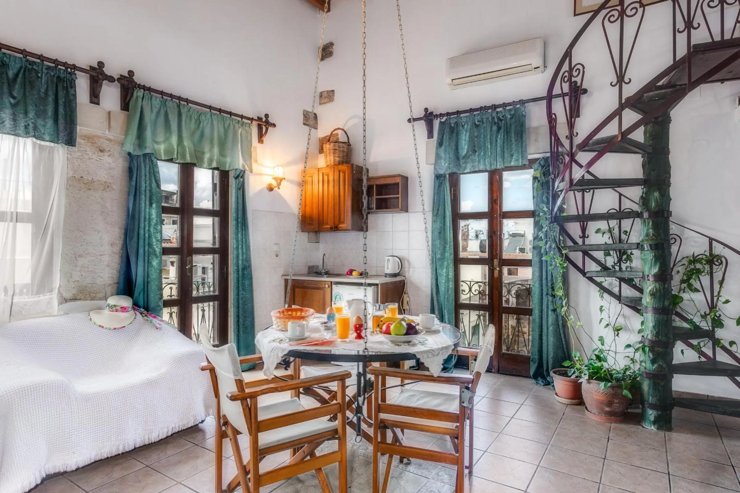 Bed in Ifigenia by Captain Michalis