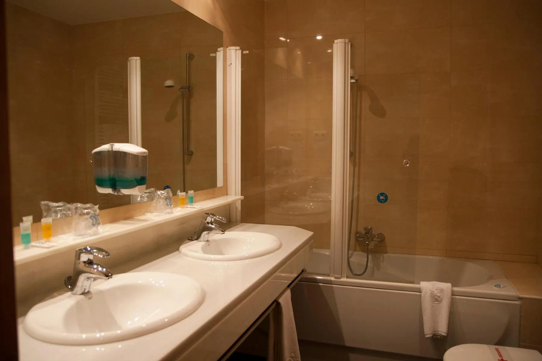 Bathroom in Hotel Prado Real