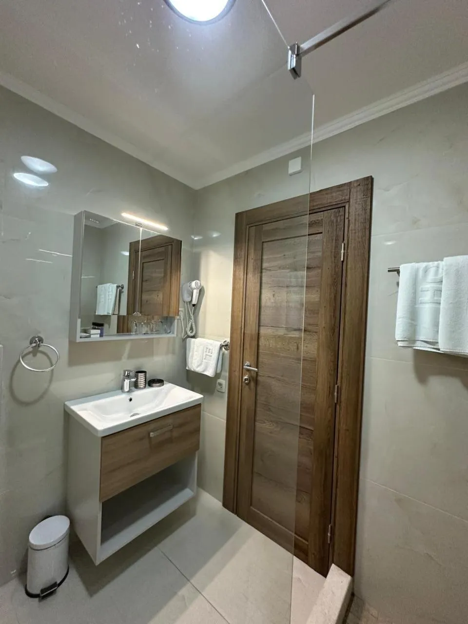 Shower in Meridian Hotel