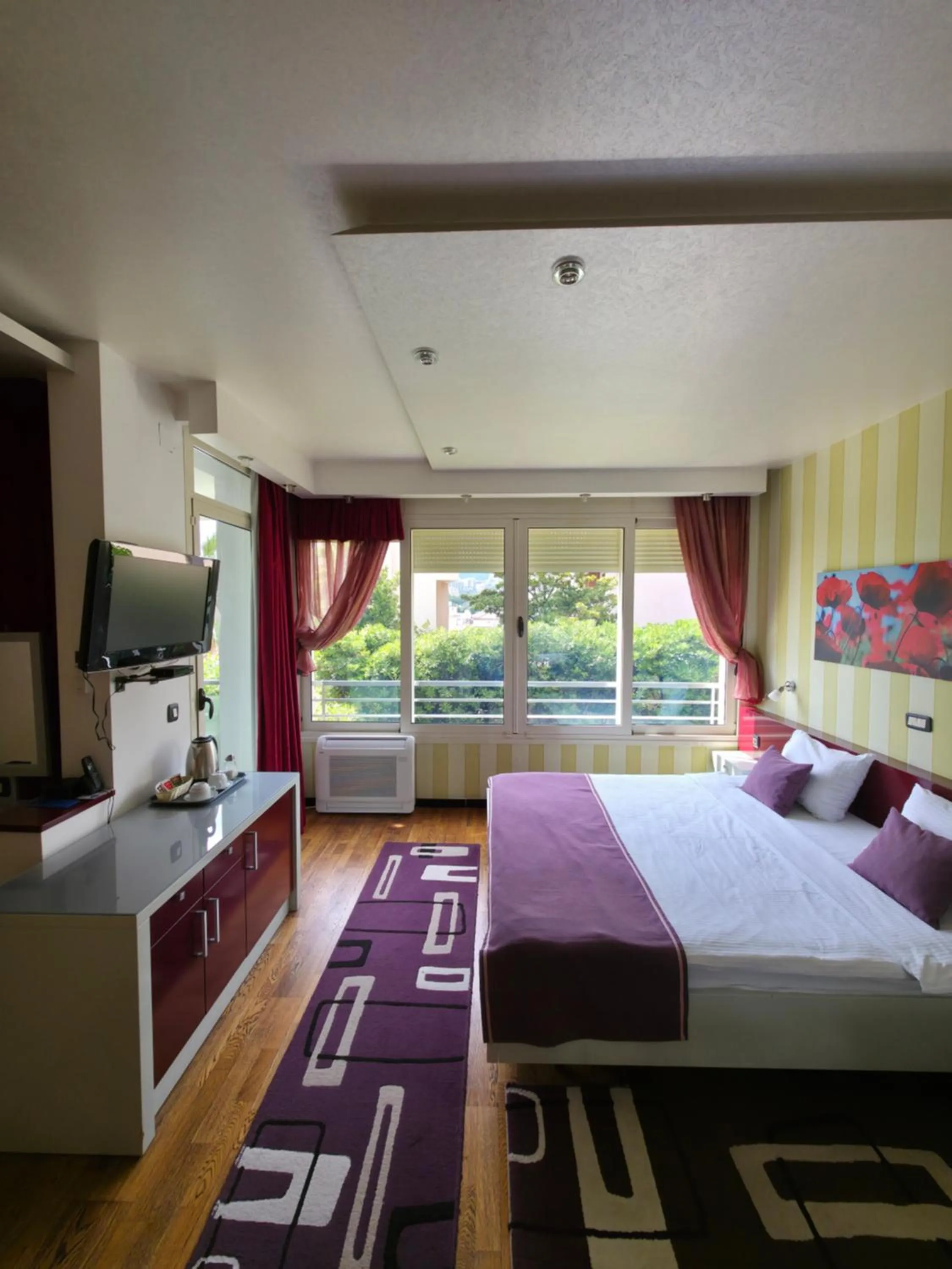 Bed in Meridian Hotel