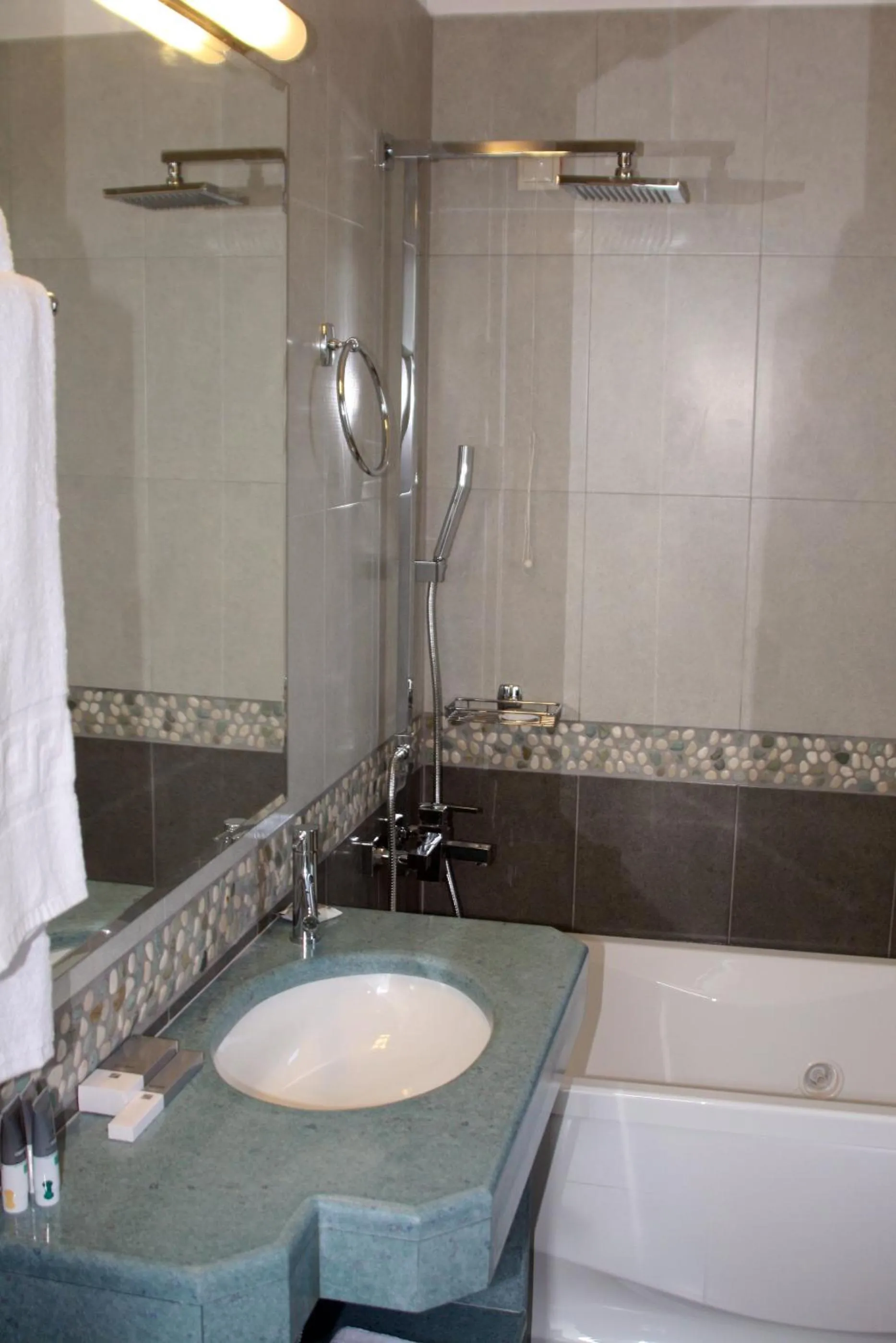 Bathroom in Pearl Bay Hotel Apartments