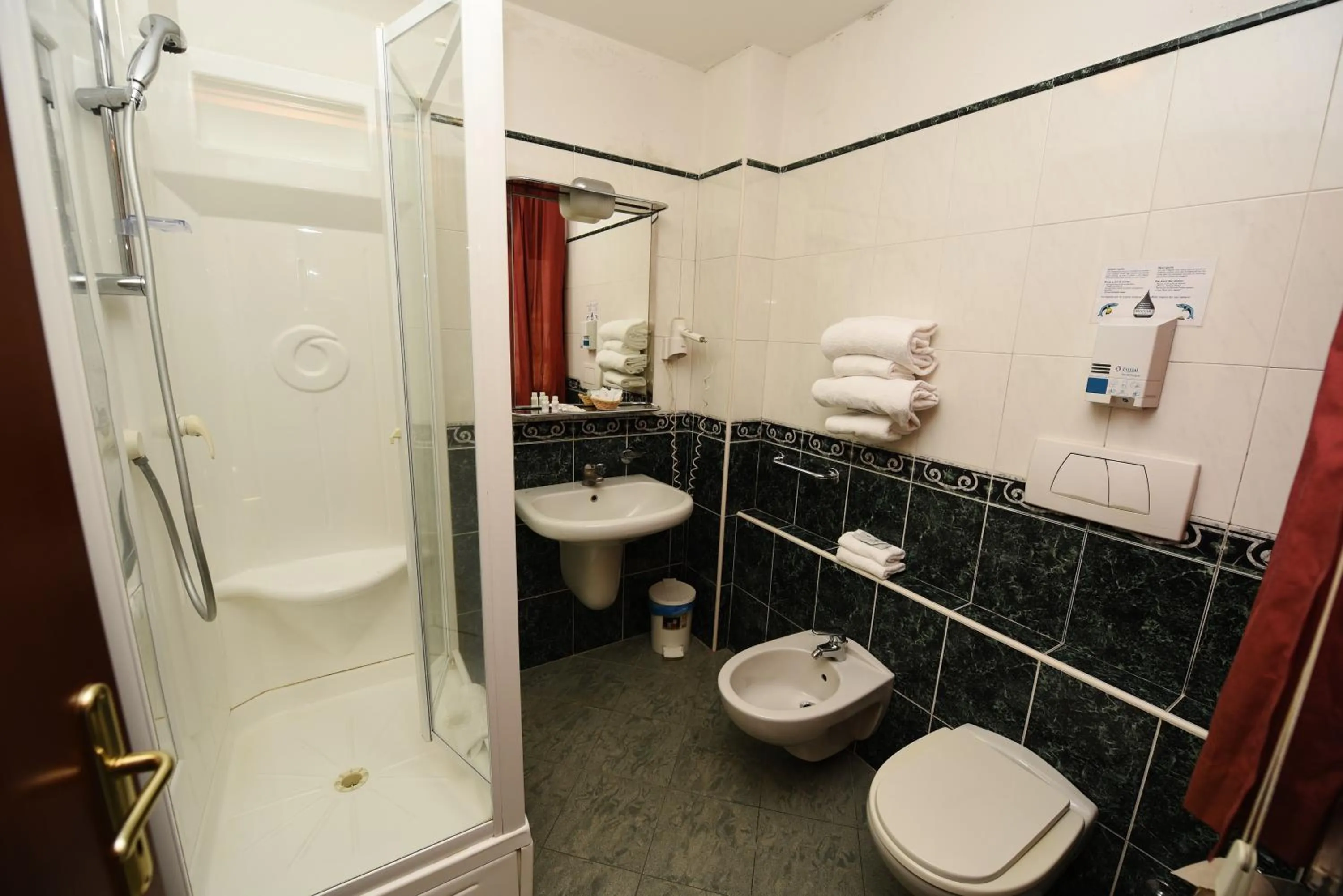 Bathroom in Hotel Al Castello