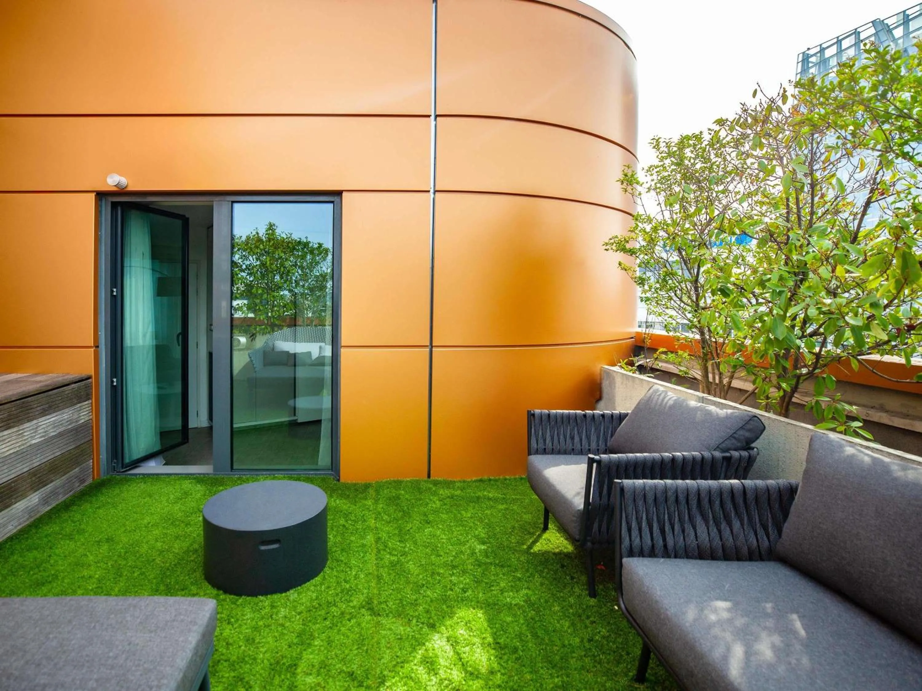 Bedroom in Novotel Suites Paris Issy Les Moulineaux