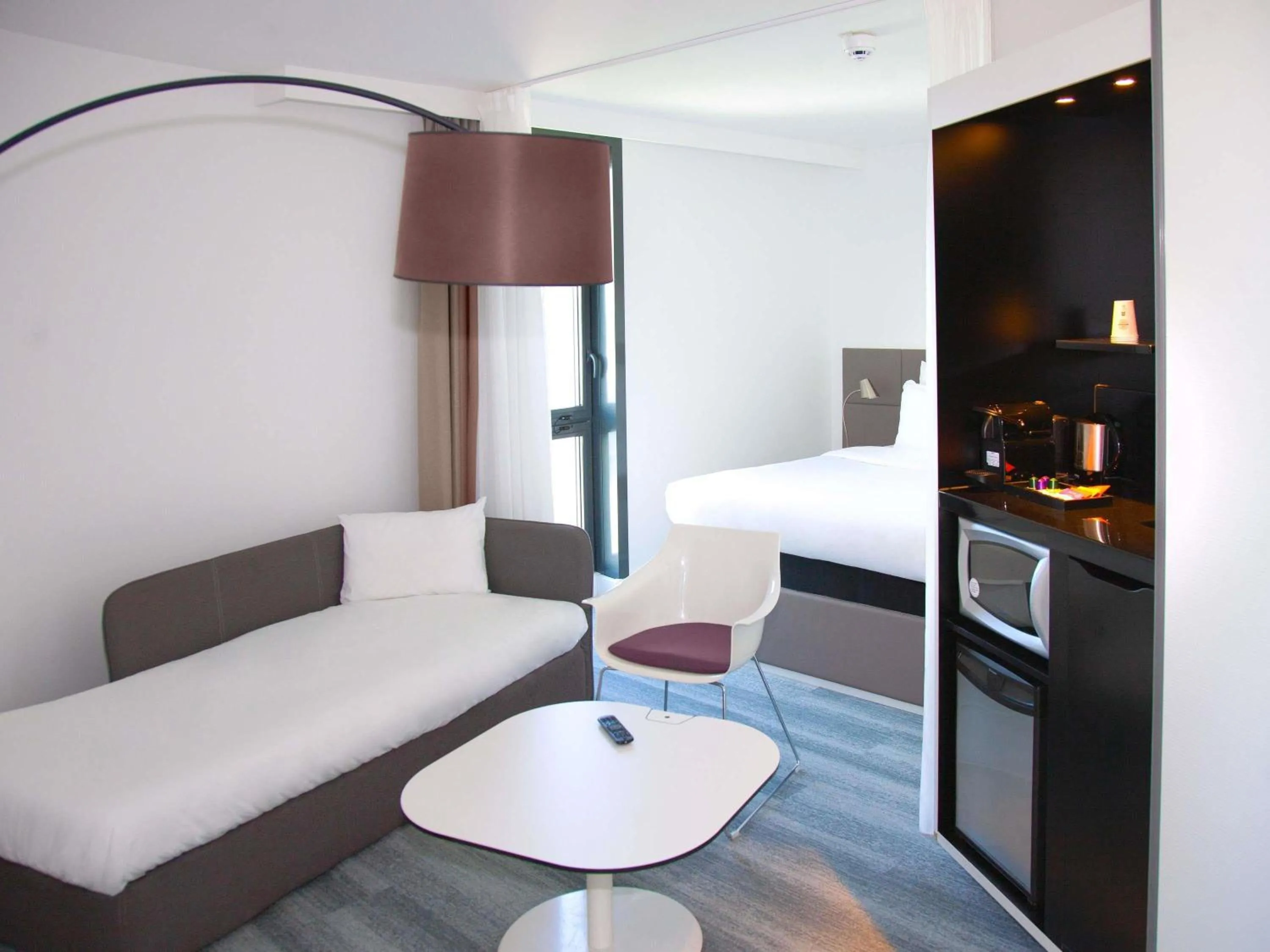 Bedroom, Bed in Novotel Suites Paris Issy Les Moulineaux