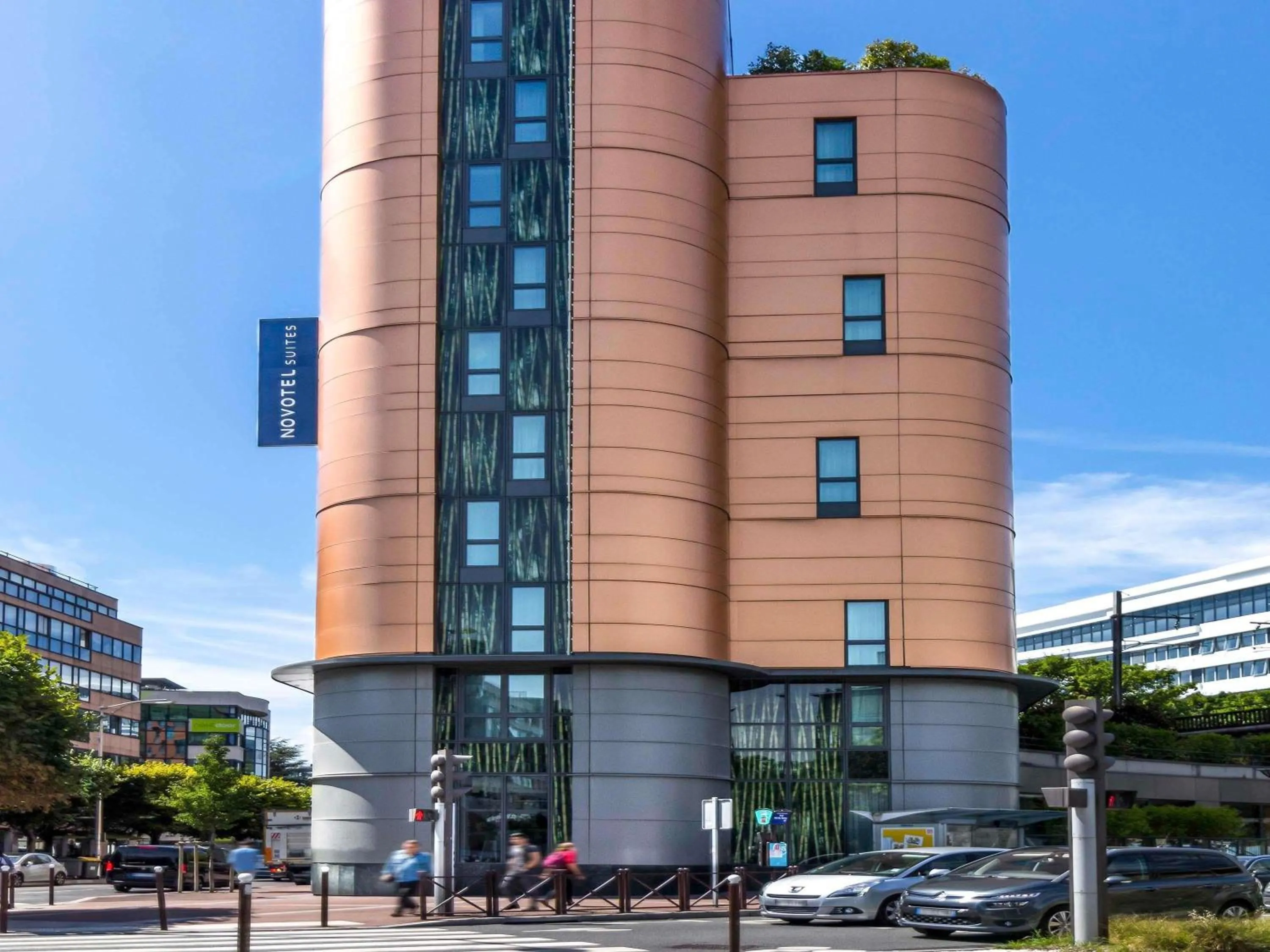 Property building in Novotel Suites Paris Issy Les Moulineaux
