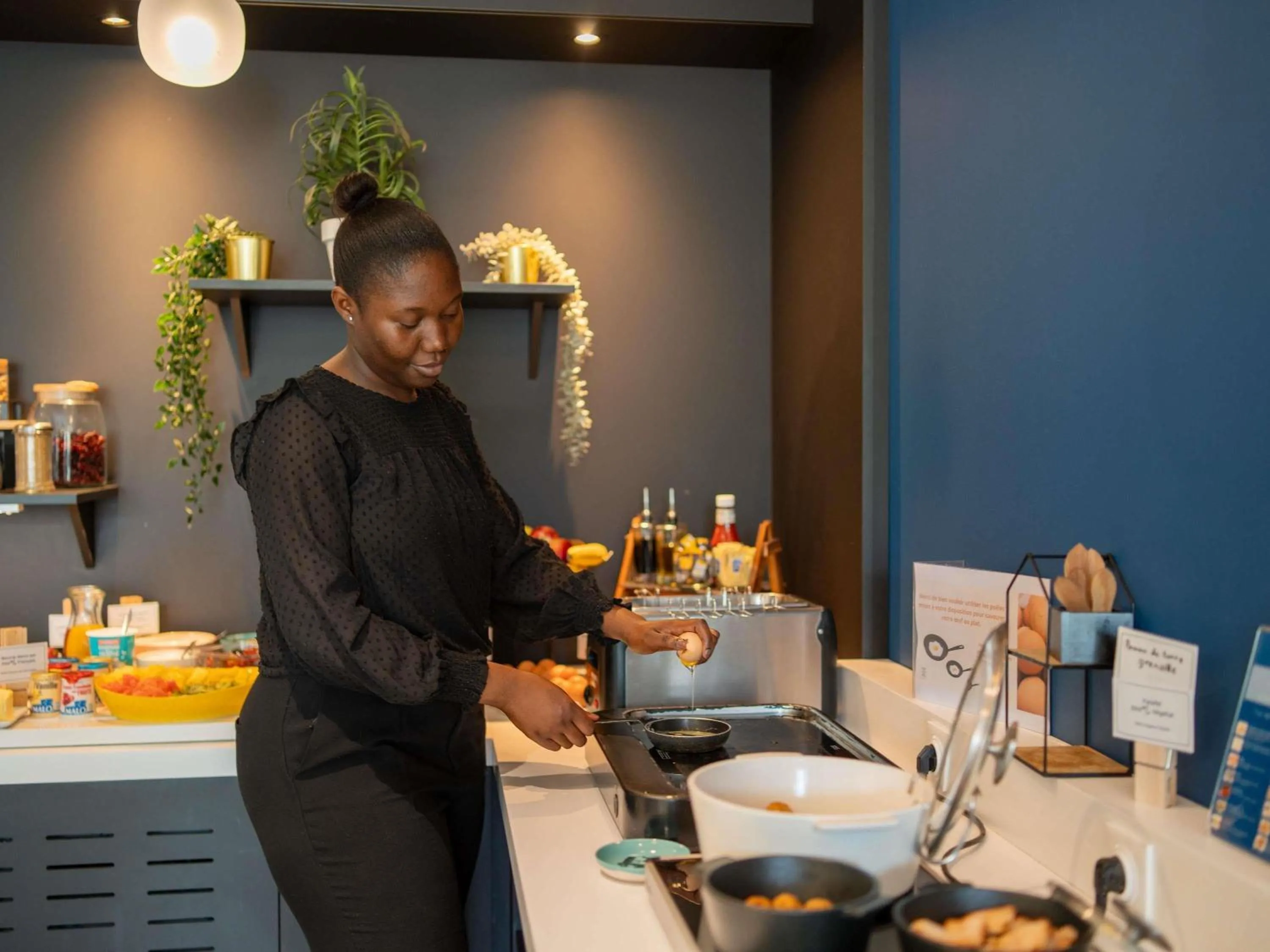 Breakfast in Novotel Suites Paris Issy Les Moulineaux