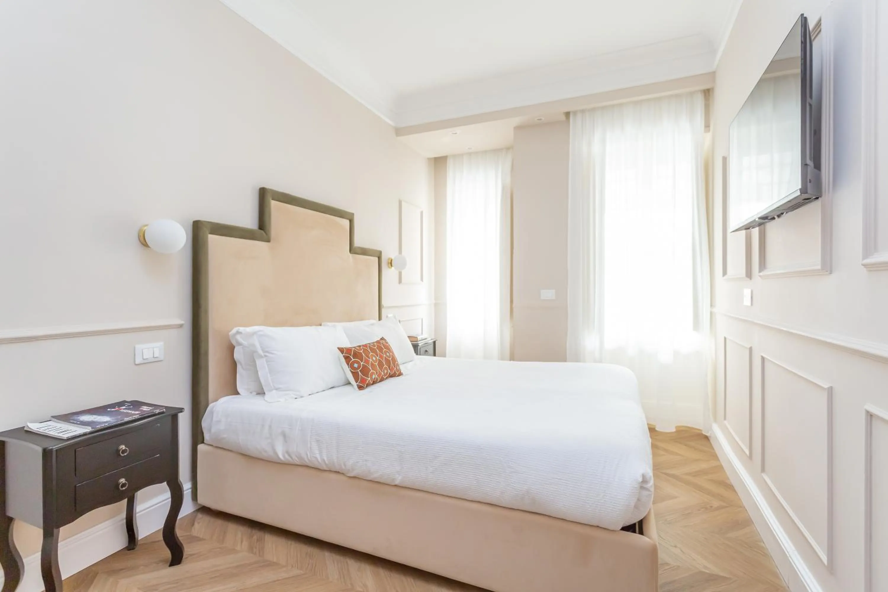 Bed in Rome Central Inn