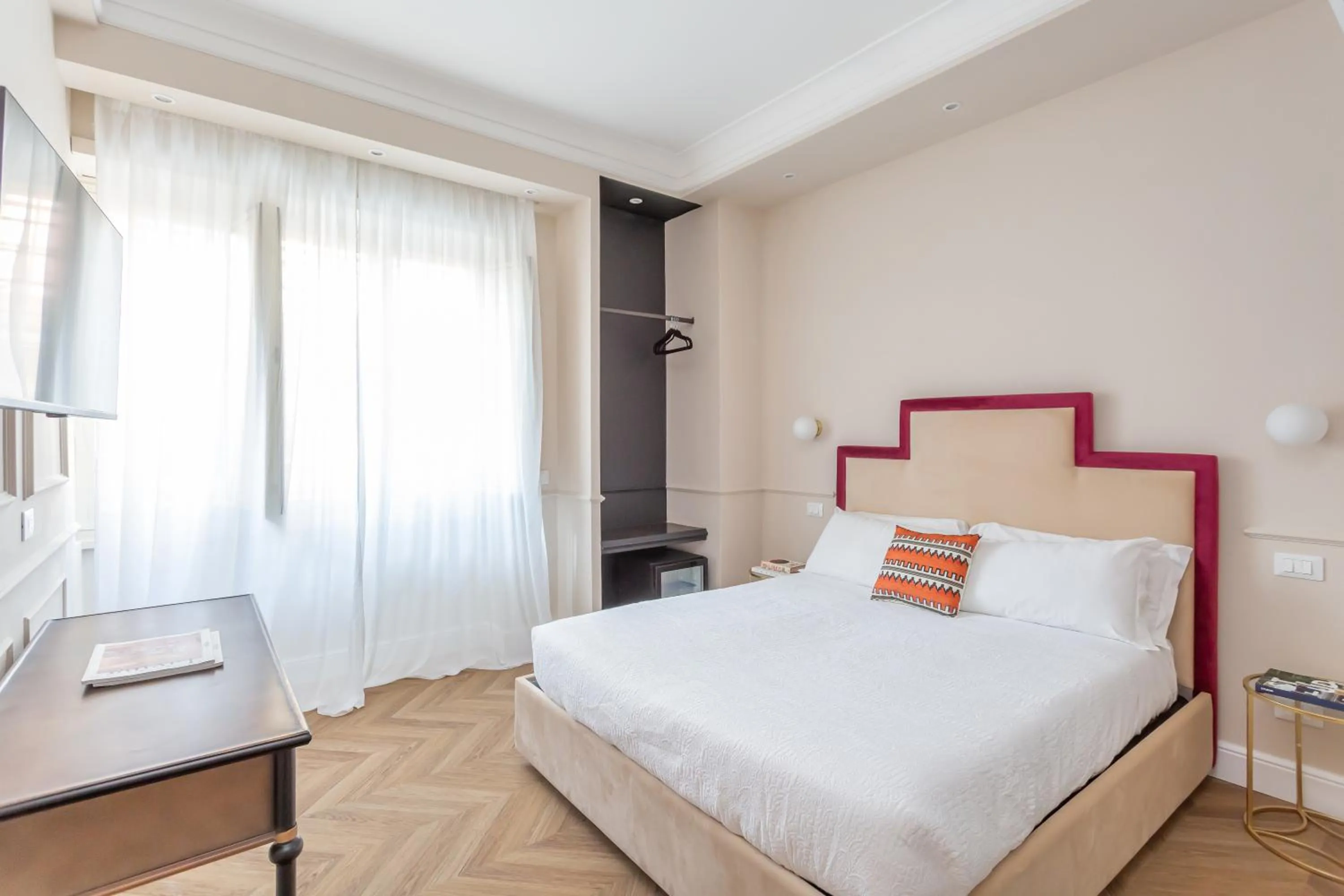 Bed in Rome Central Inn