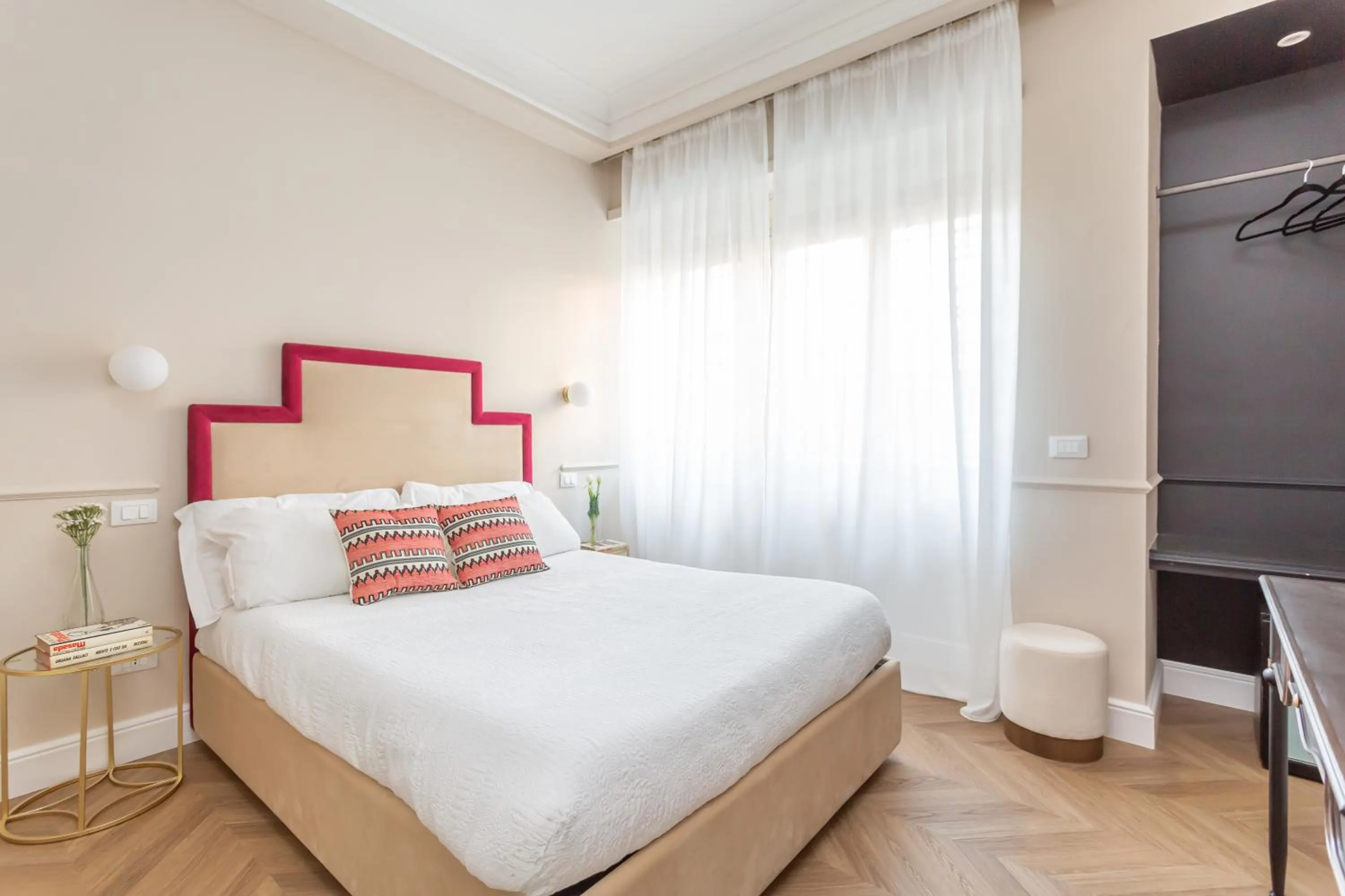 Bed in Rome Central Inn