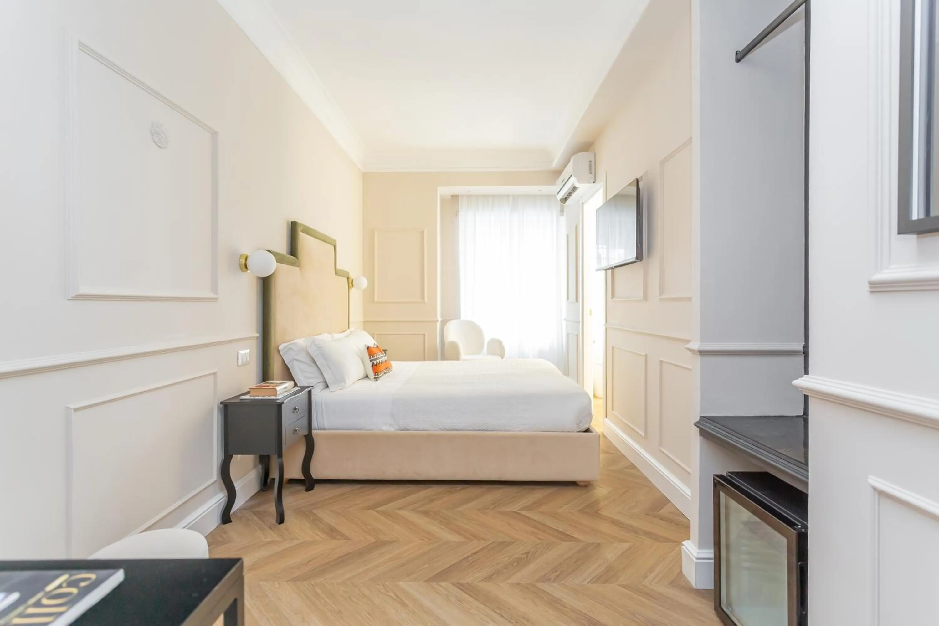 Bed in Rome Central Inn