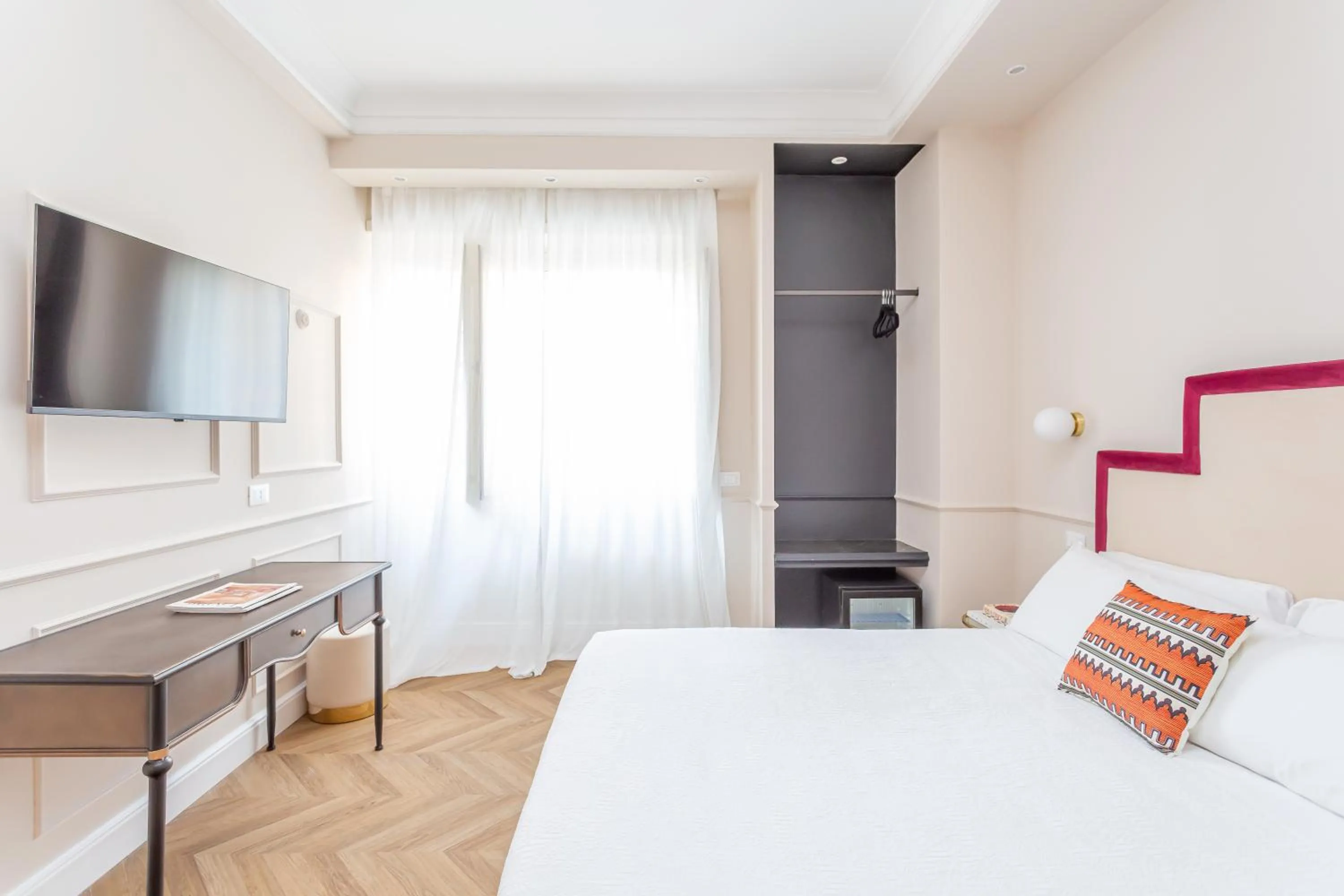 Bed in Rome Central Inn