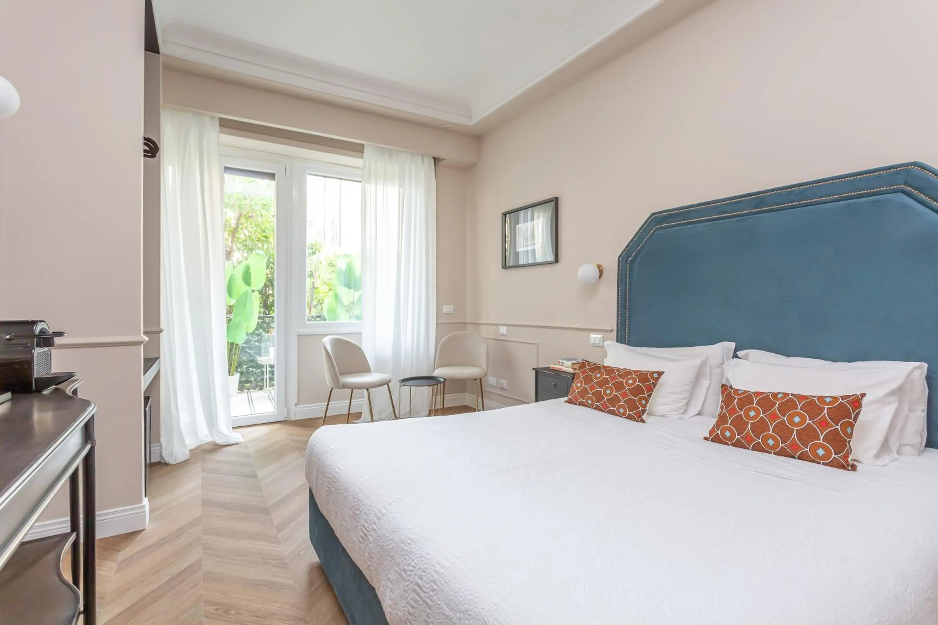 Bed in Rome Central Inn