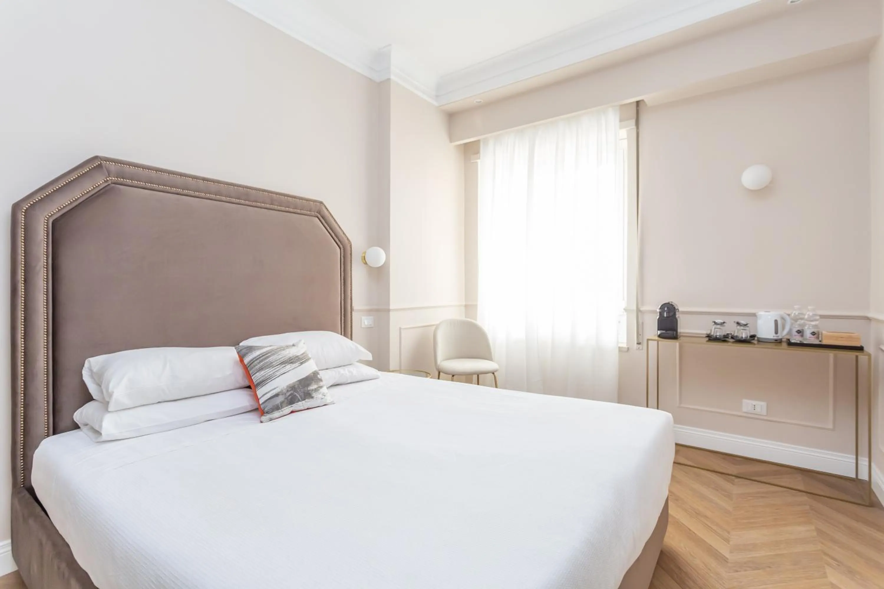 Bed in Rome Central Inn