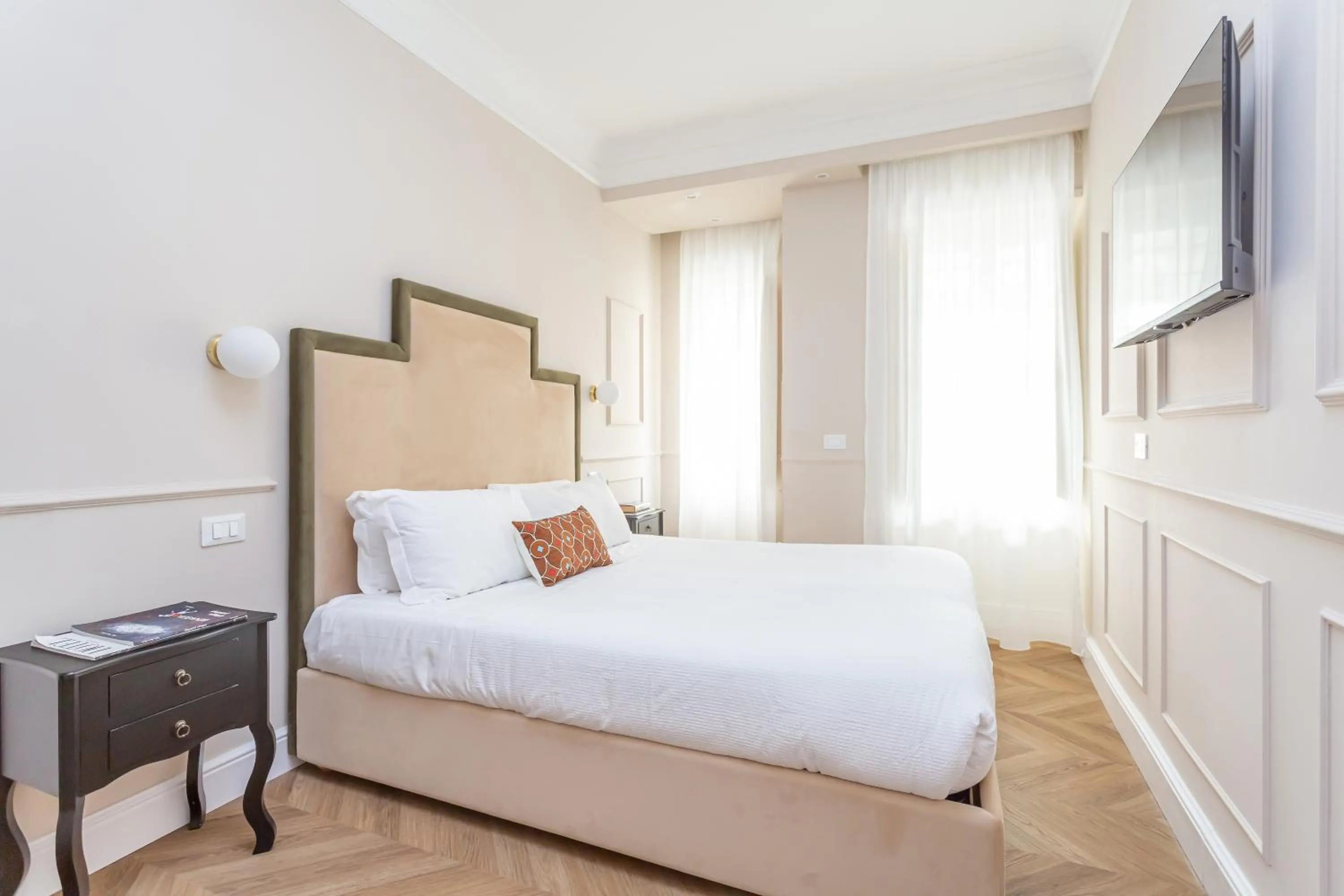 Bed in Rome Central Inn