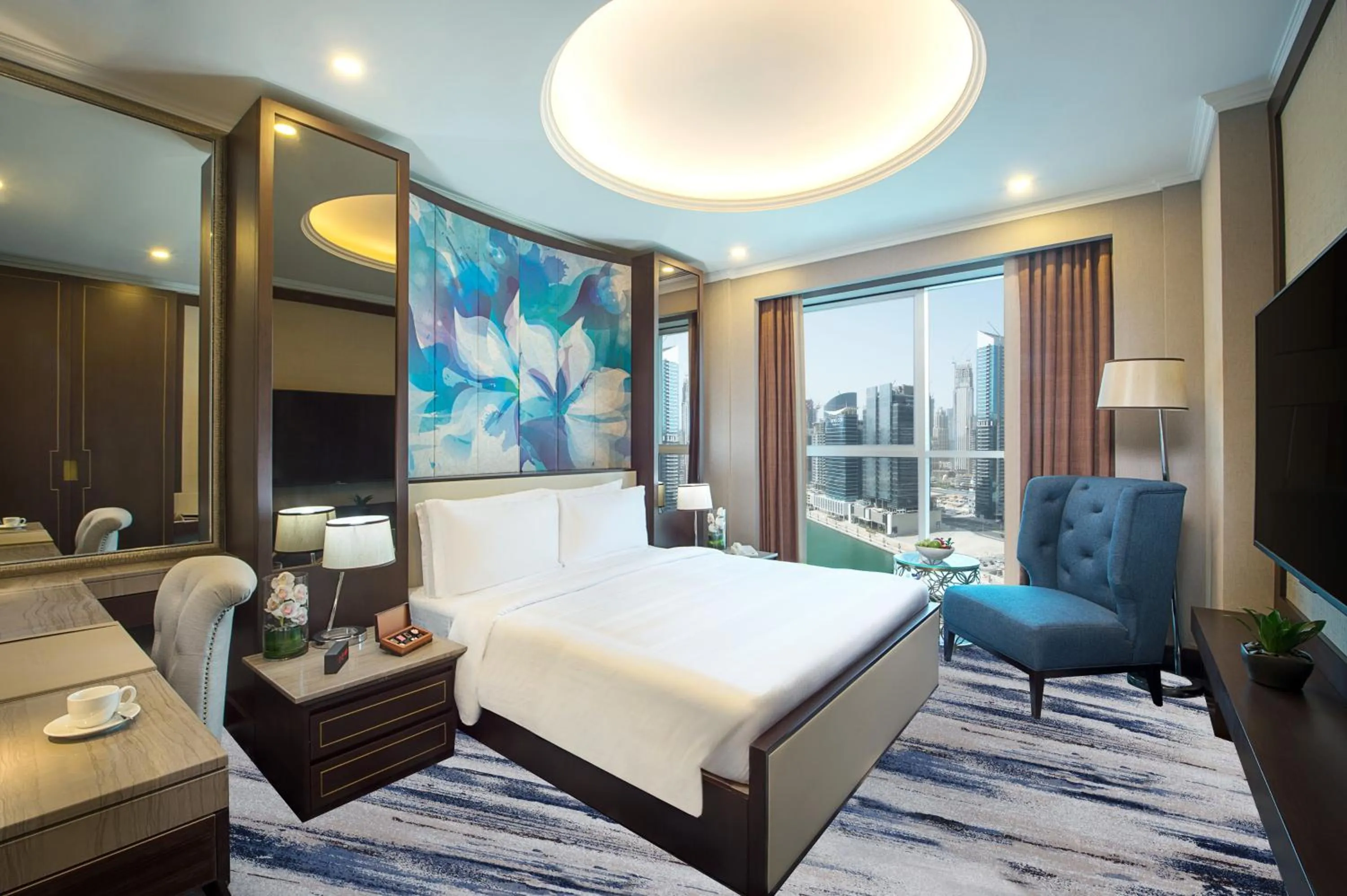 Bedroom, Bed in Grand Mercure Business Bay